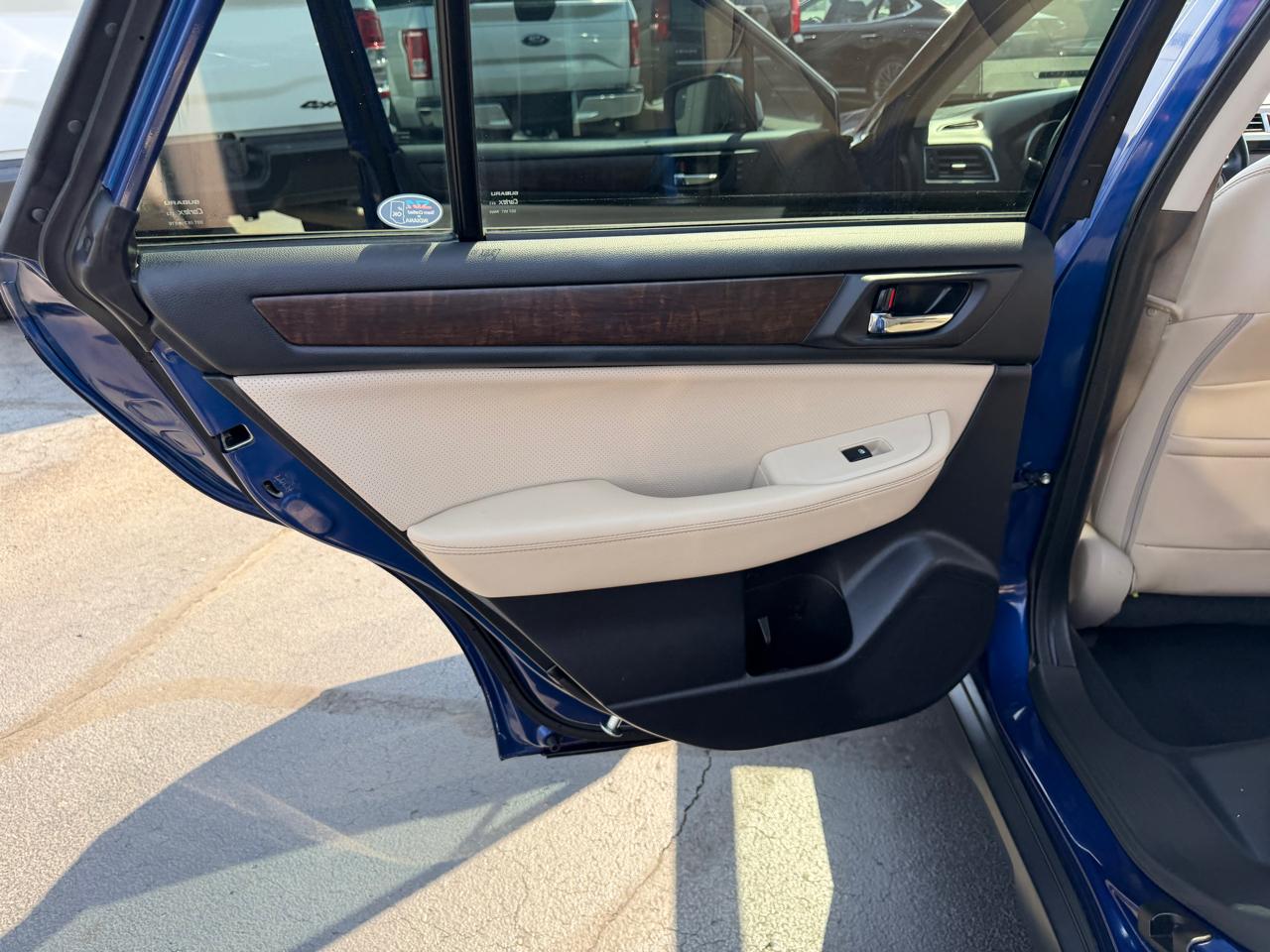 Subaru Outback 4dr Wgn 2.5i Limited 2016