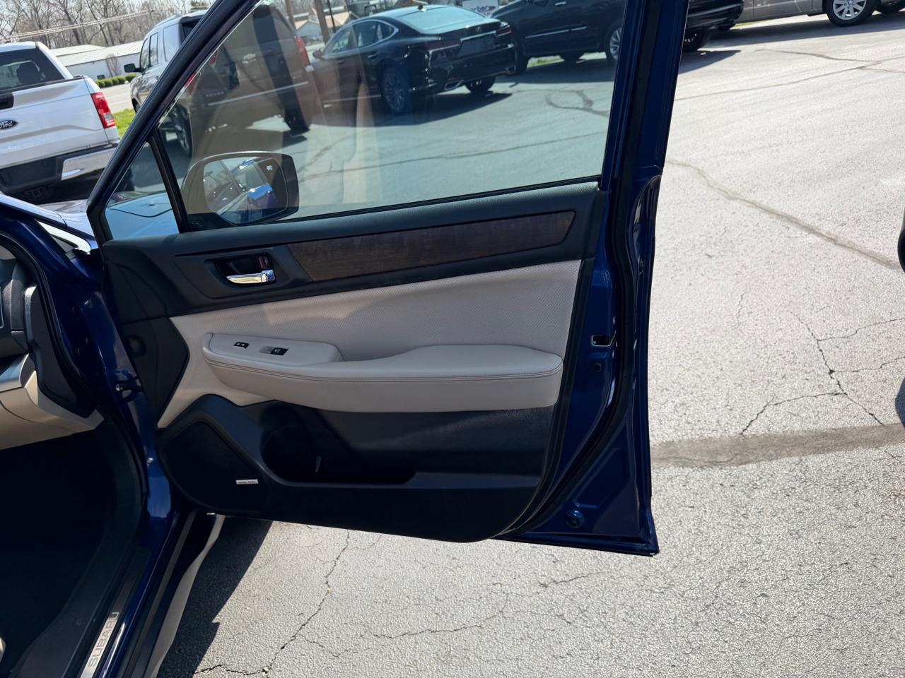 Subaru Outback 4dr Wgn 2.5i Limited 2016