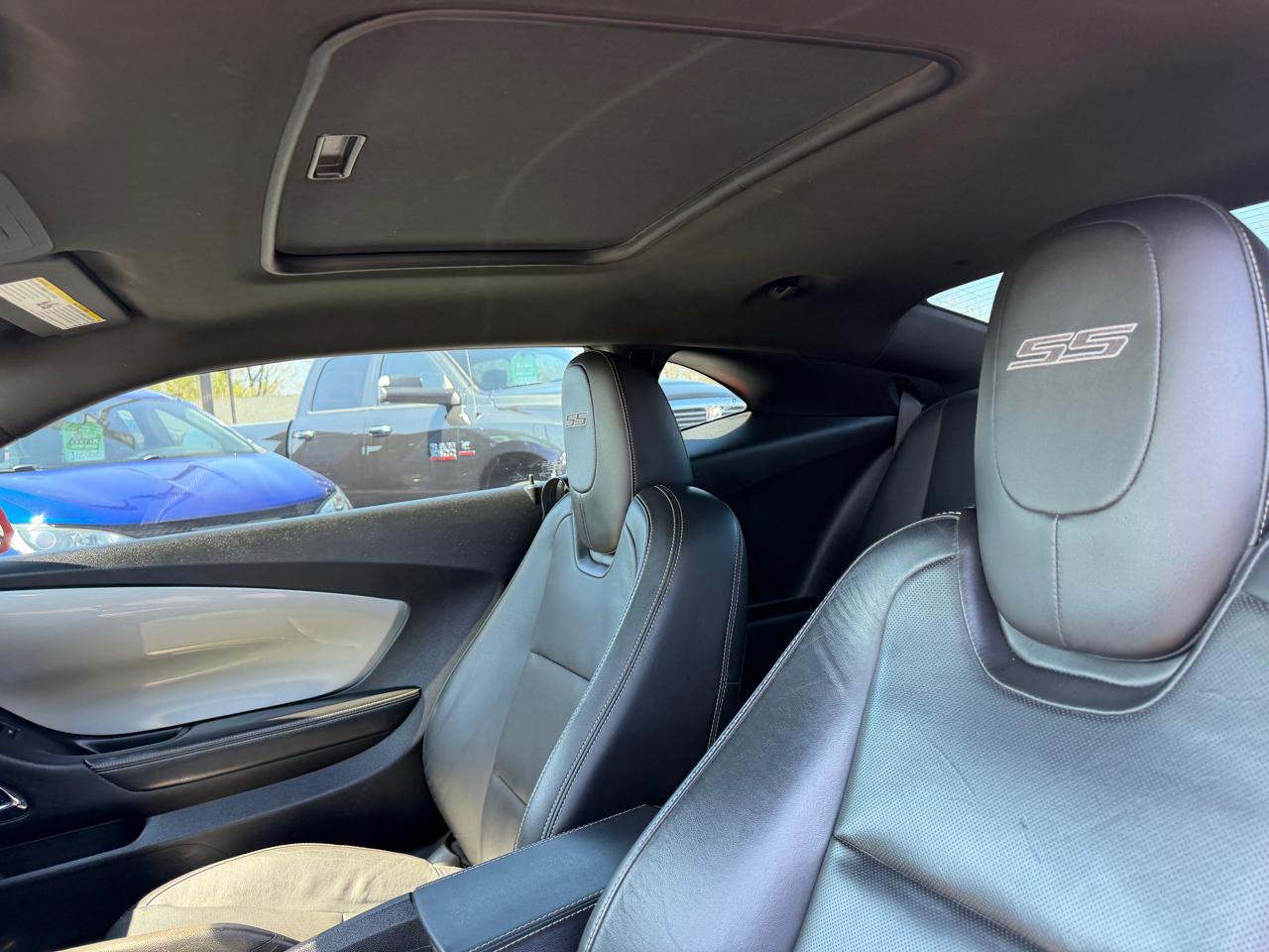 Chevrolet Camaro 2dr Cpe 2SS 2012