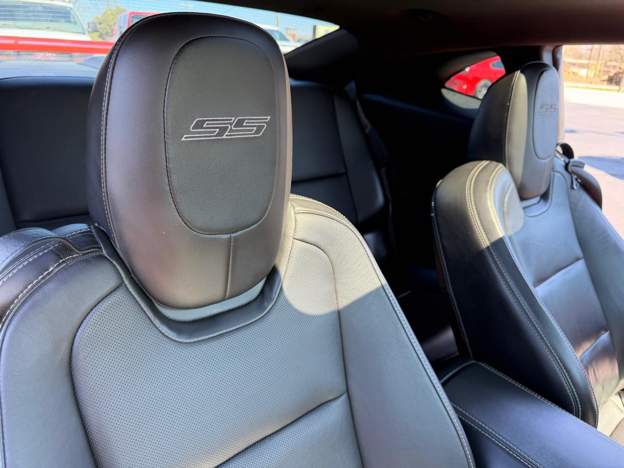 Chevrolet Camaro 2dr Cpe 2SS 2012