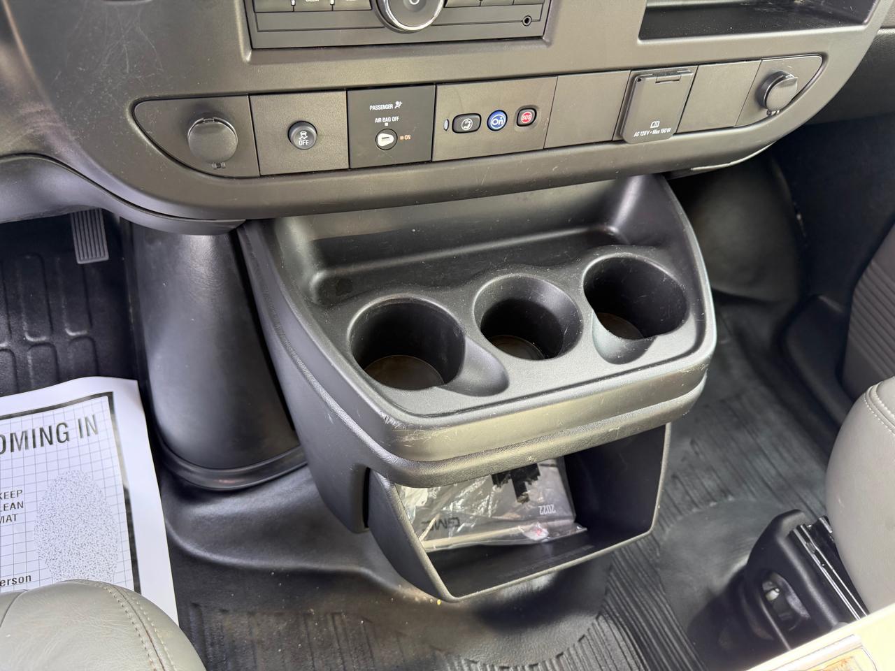 GMC Savana Cargo Van RWD 2500 135" 2022