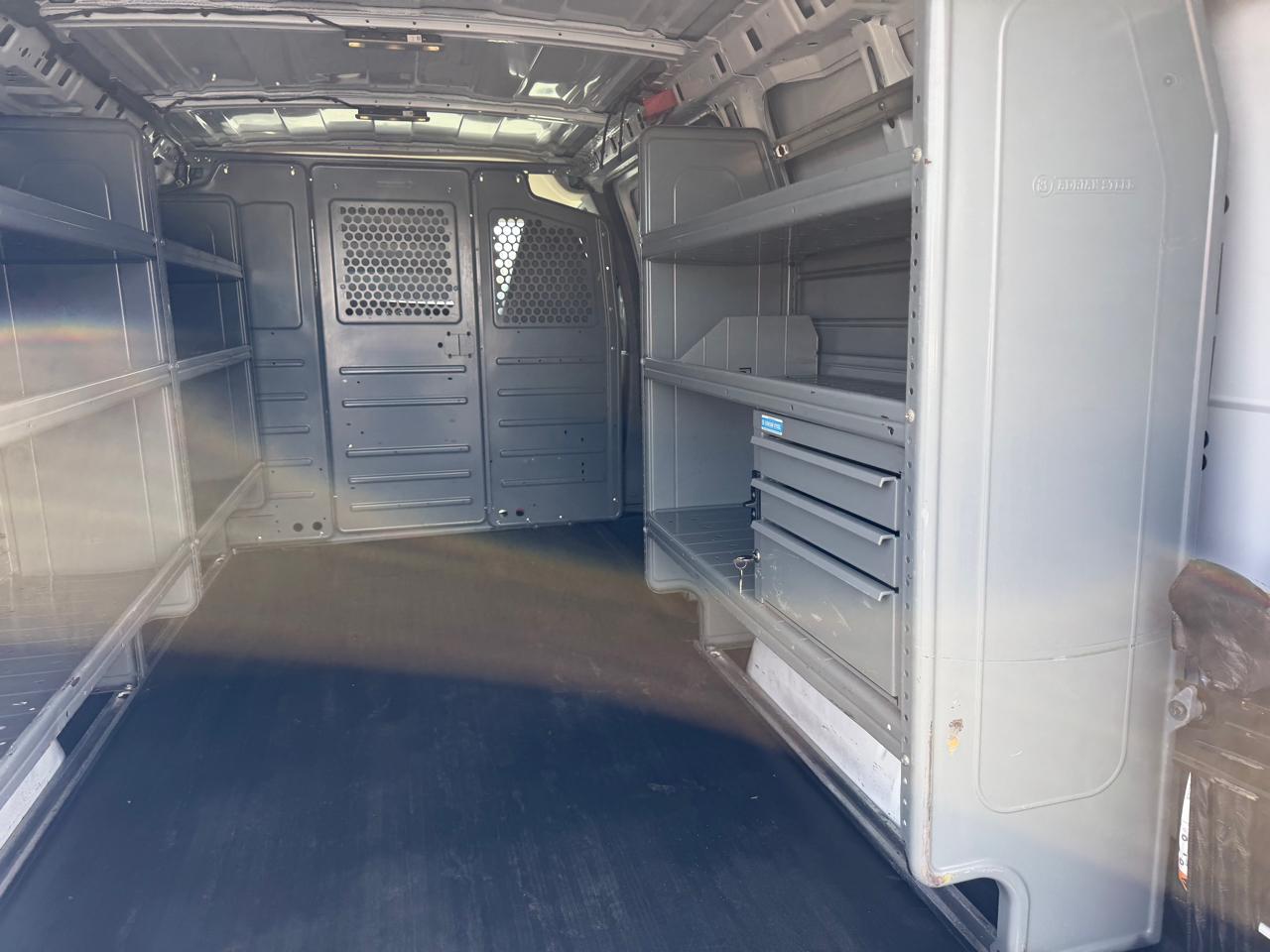 GMC Savana Cargo Van RWD 2500 135" 2022