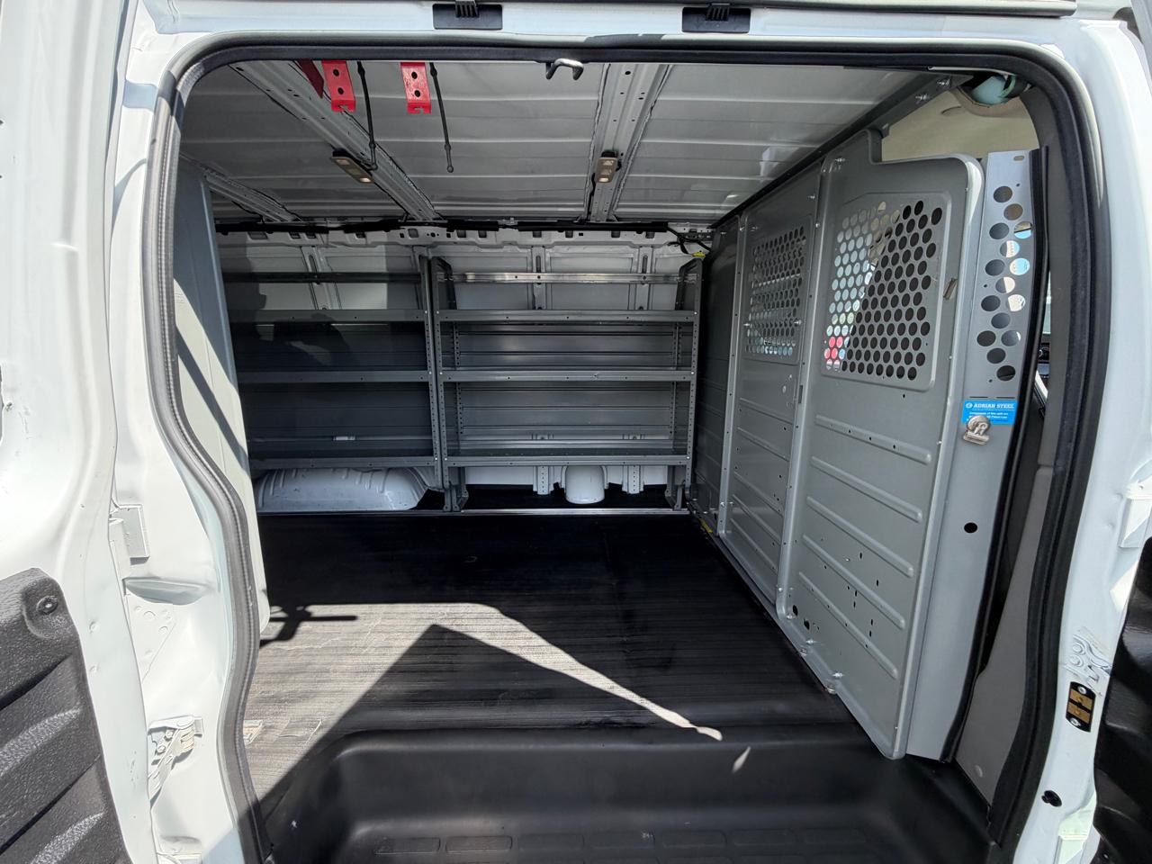 GMC Savana Cargo Van RWD 2500 135" 2022