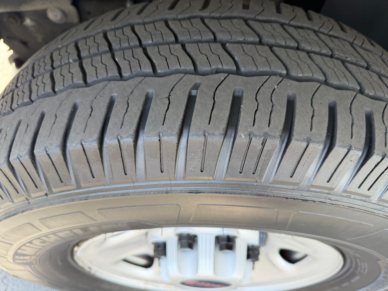 GMC Savana Cargo Van RWD 2500 135" 2022