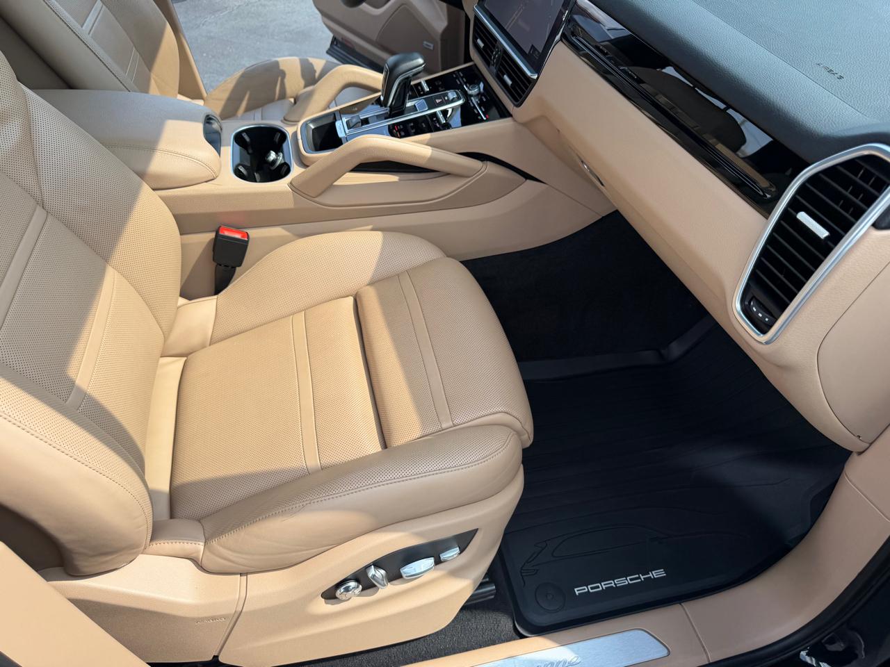 Porsche Cayenne AWD 2020