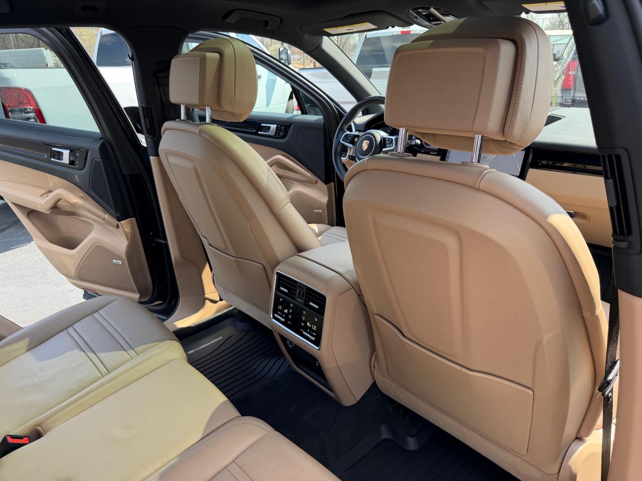 Porsche Cayenne AWD 2020