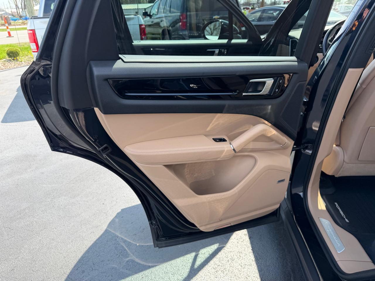 Porsche Cayenne AWD 2020