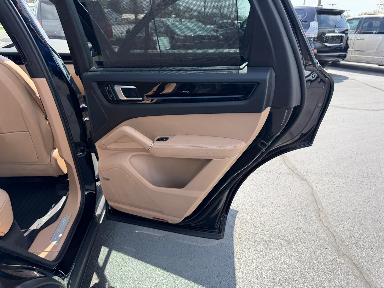 Porsche Cayenne AWD 2020