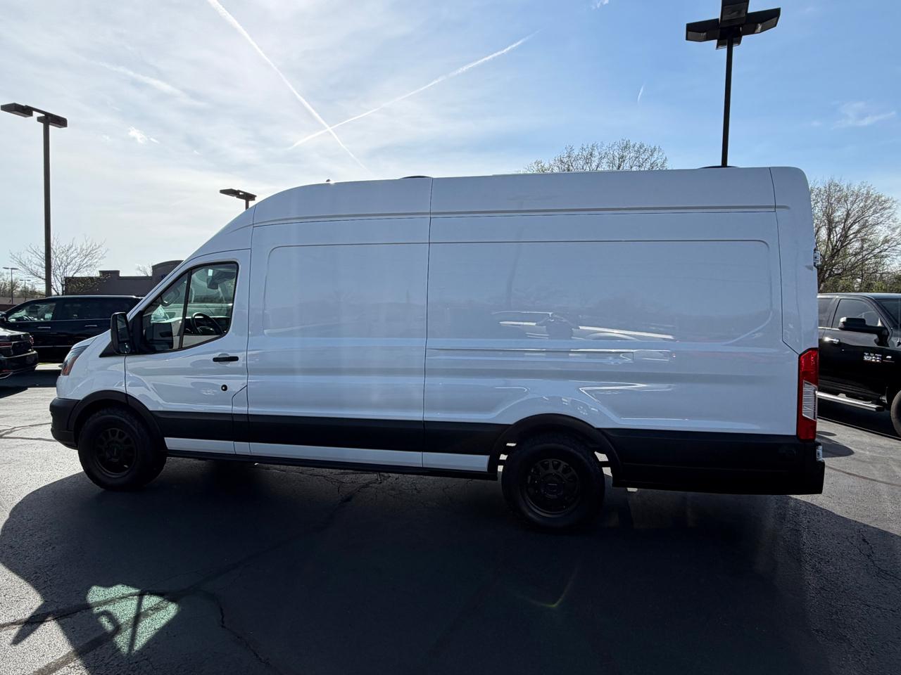 Ford Transit Cargo Van T-250 148" EL Hi Rf 9070 GVWR RWD 2020