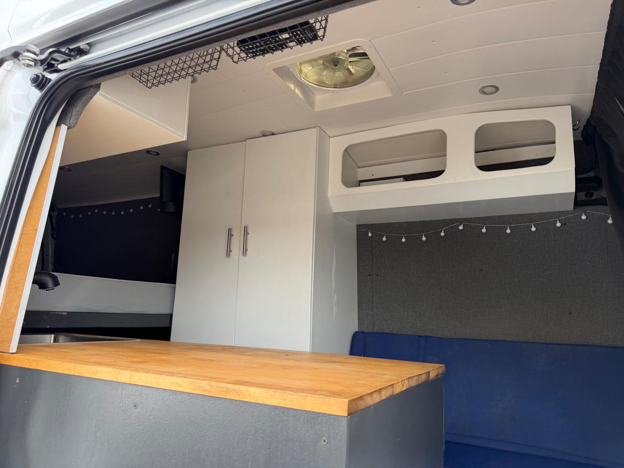 Ford Transit Cargo Van T-250 148" EL Hi Rf 9070 GVWR RWD 2020