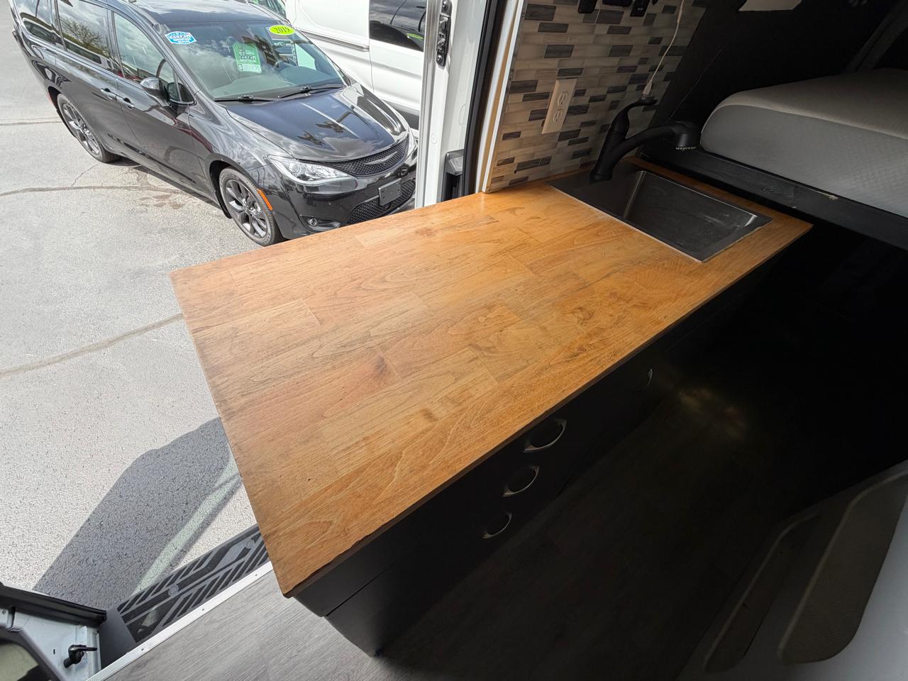 Ford Transit Cargo Van T-250 148" EL Hi Rf 9070 GVWR RWD 2020