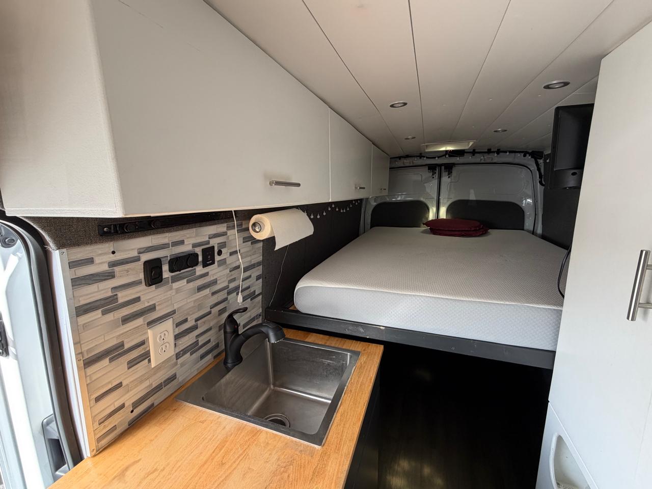 Ford Transit Cargo Van T-250 148" EL Hi Rf 9070 GVWR RWD 2020