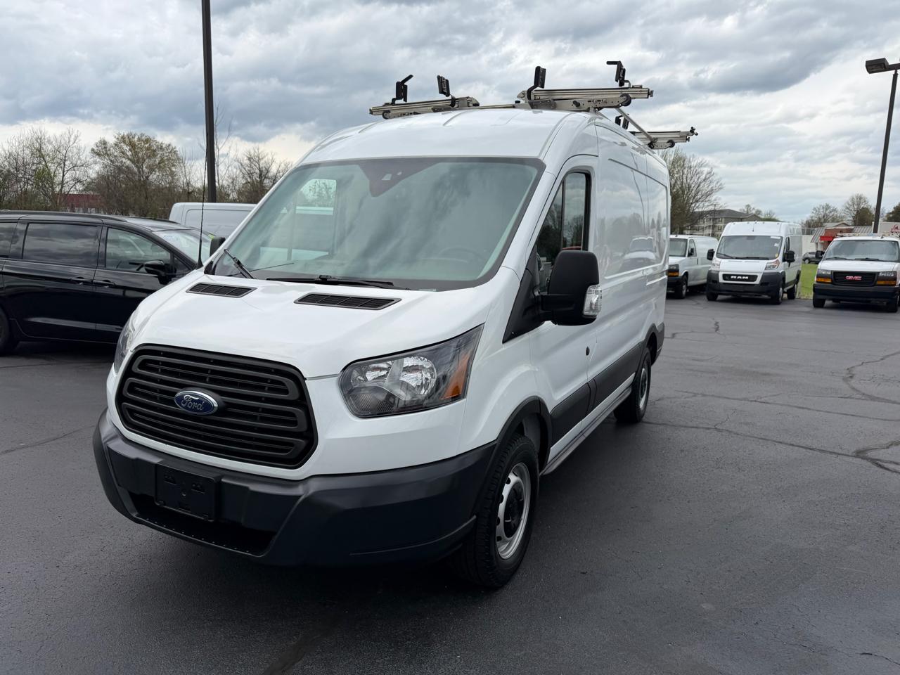 Ford Transit Van T-250 130" Med Rf 9000 GVWR Sliding RH Dr 2019