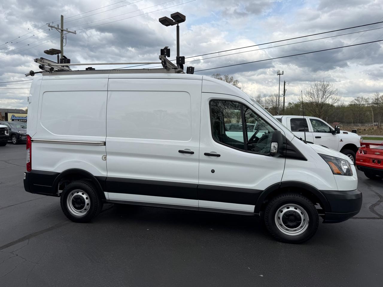 Ford Transit Van T-250 130" Med Rf 9000 GVWR Sliding RH Dr 2019