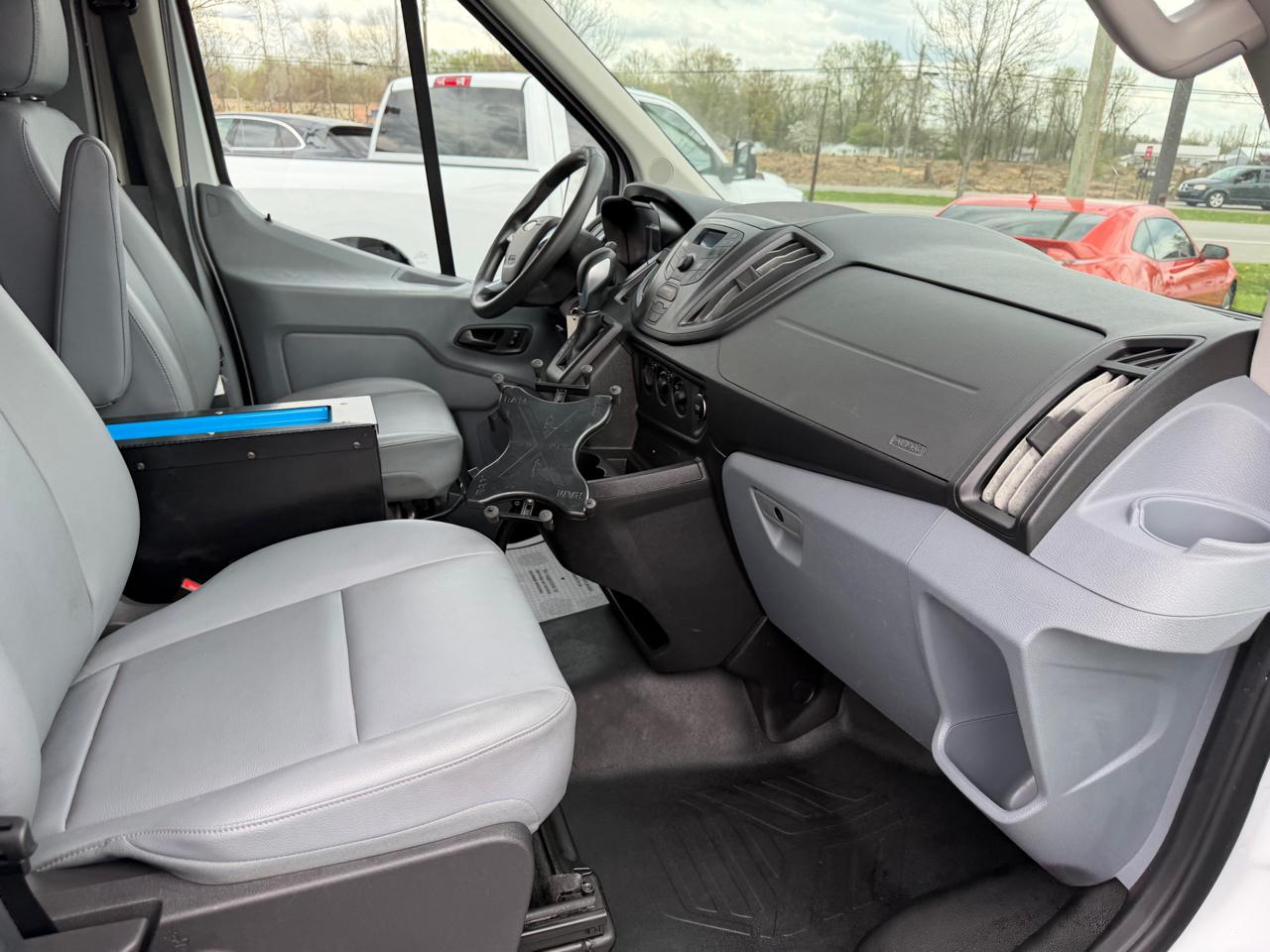 Ford Transit Van T-250 130" Med Rf 9000 GVWR Sliding RH Dr 2019