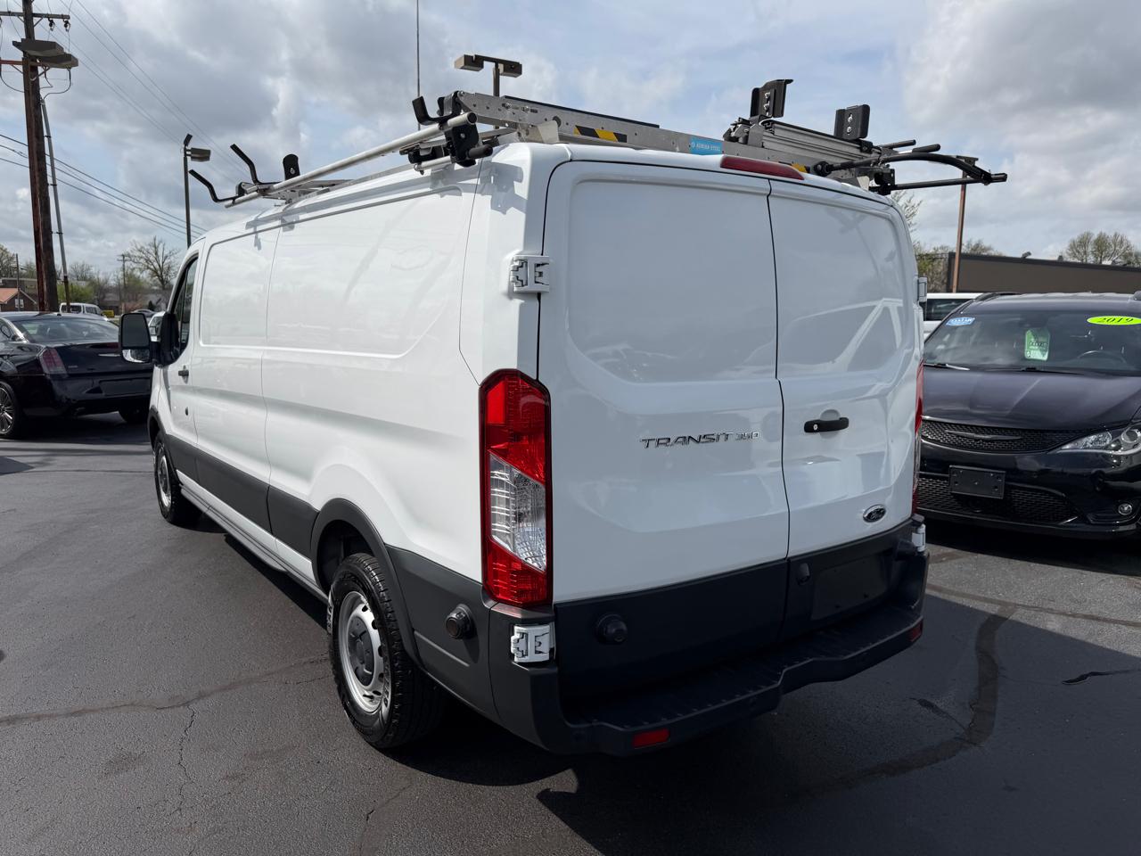 Ford Transit Van T-350 148" Low Rf 9500 GVWR Sliding RH Dr 2018