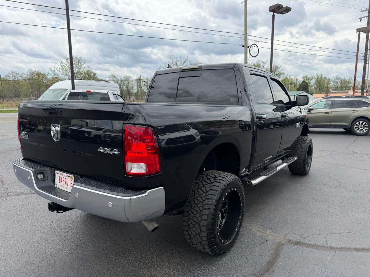 RAM 1500 Big Horn 4x4 Crew Cab 5'7" Box 2017