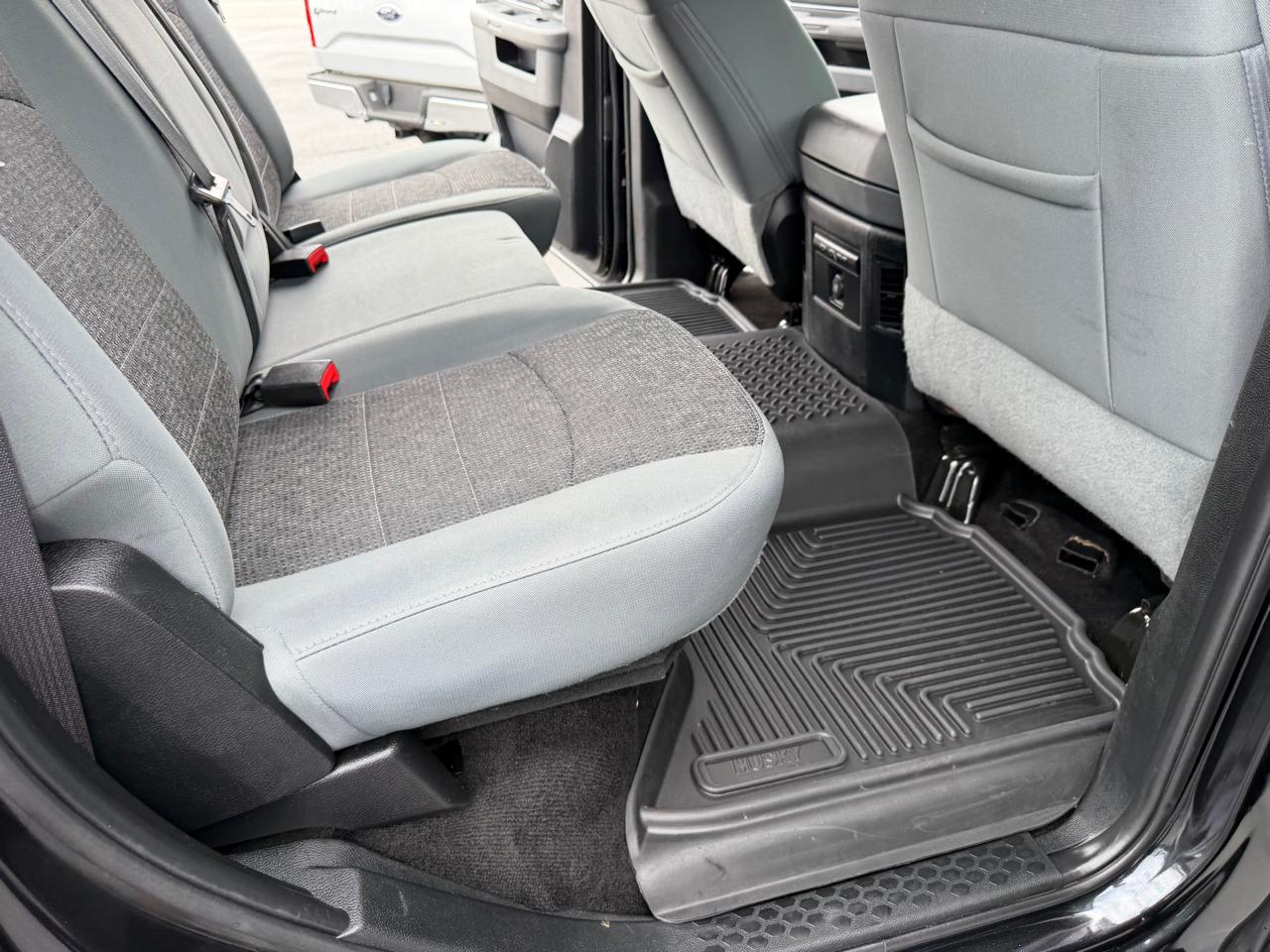 RAM 1500 Big Horn 4x4 Crew Cab 5'7" Box 2017