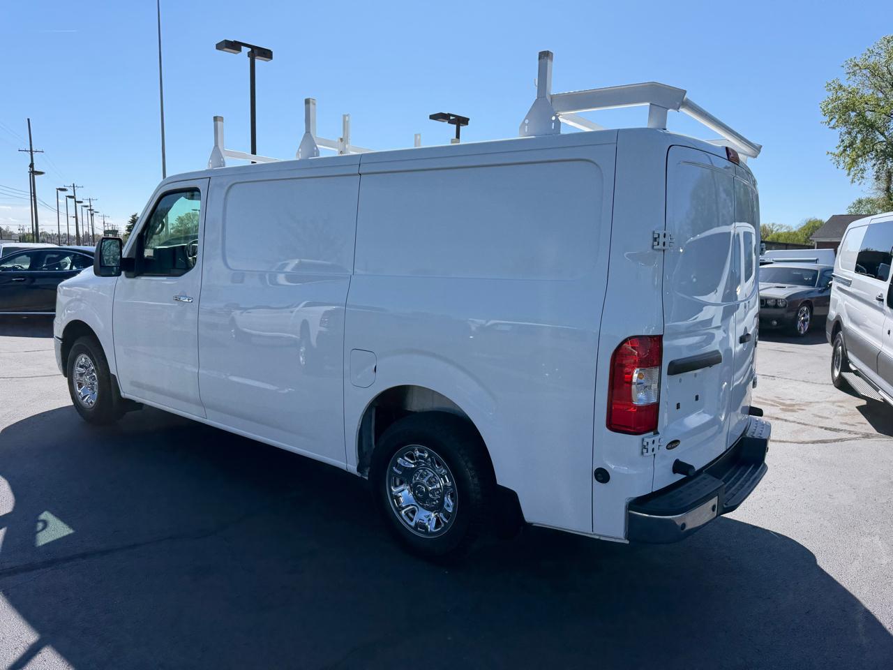 Nissan NV Cargo NV2500 HD Standard Roof V6 SL 2018