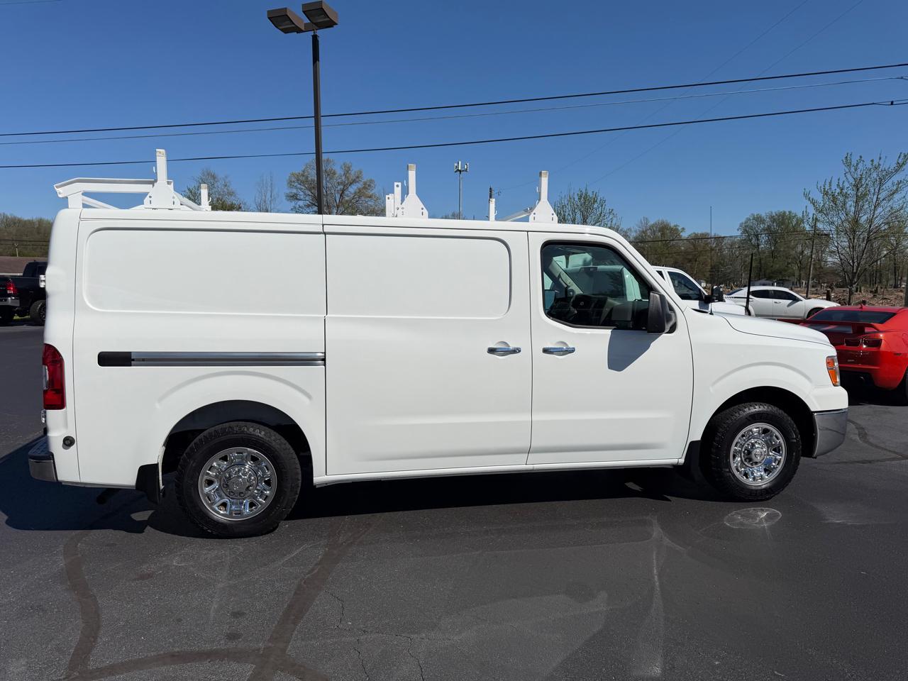 Nissan NV Cargo NV2500 HD Standard Roof V6 SL 2018