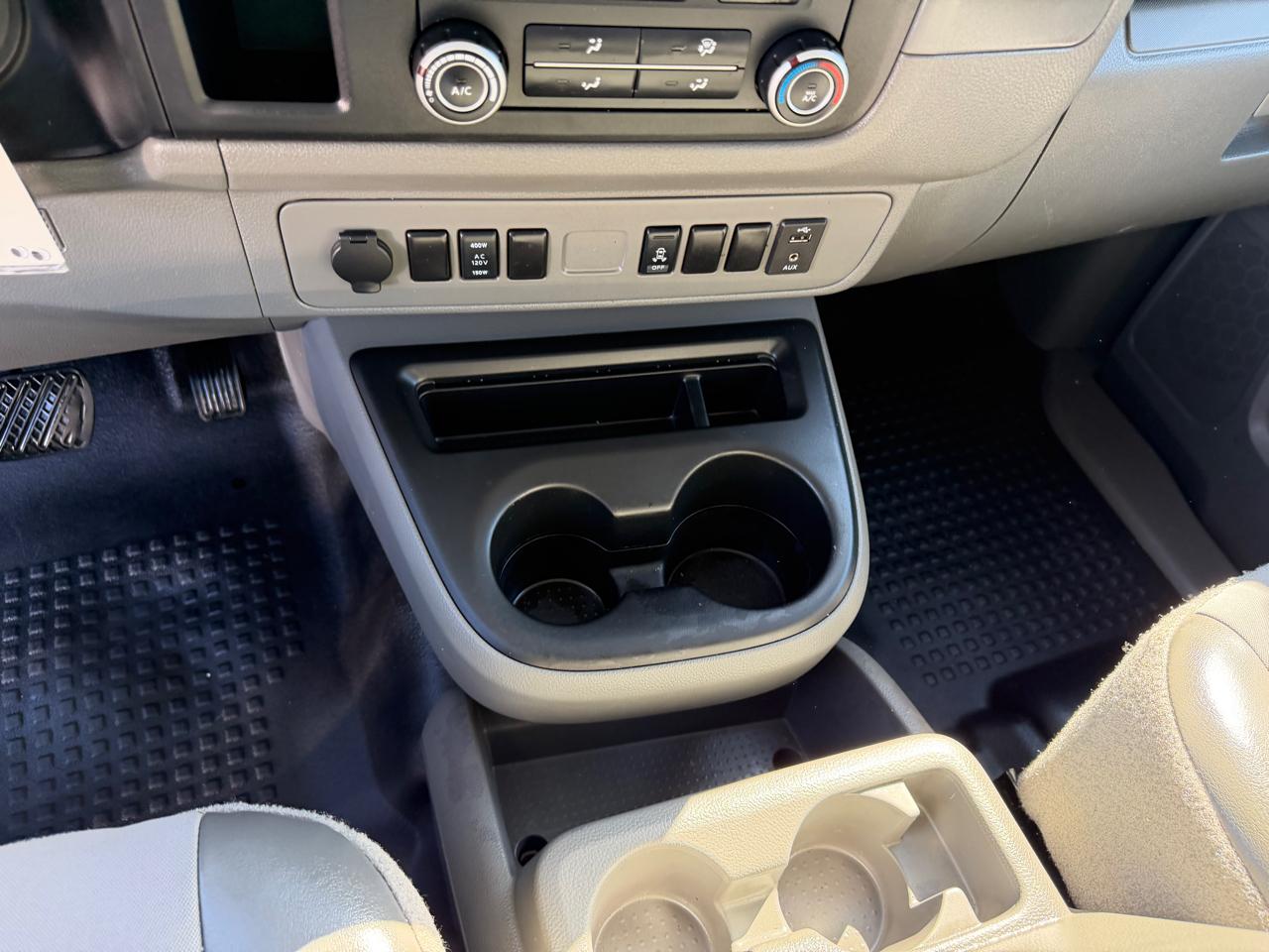 Nissan NV Cargo NV2500 HD Standard Roof V6 SL 2018