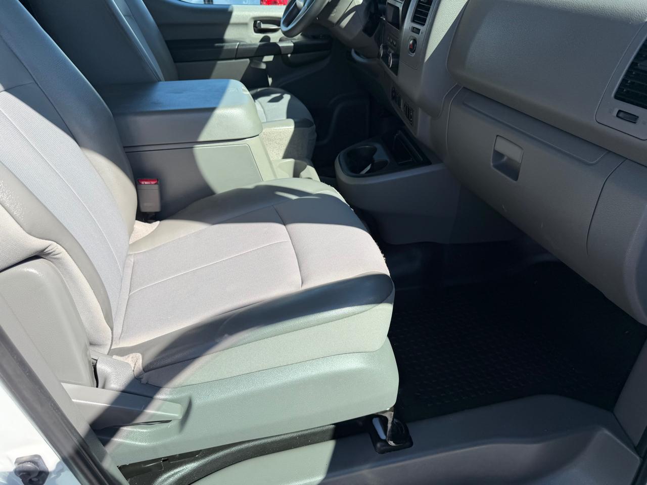 Nissan NV Cargo NV2500 HD Standard Roof V6 SL 2018