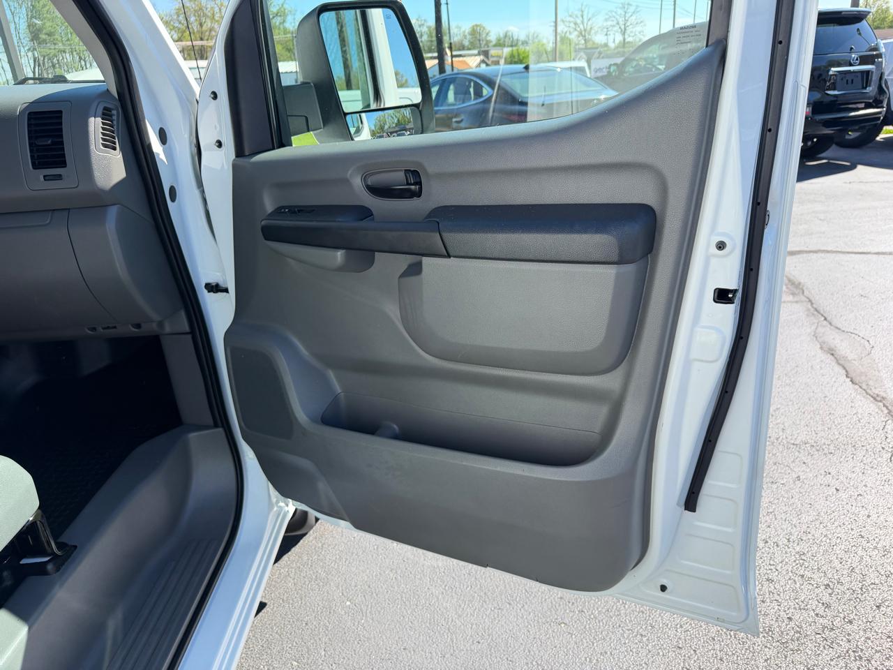 Nissan NV Cargo NV2500 HD Standard Roof V6 SL 2018