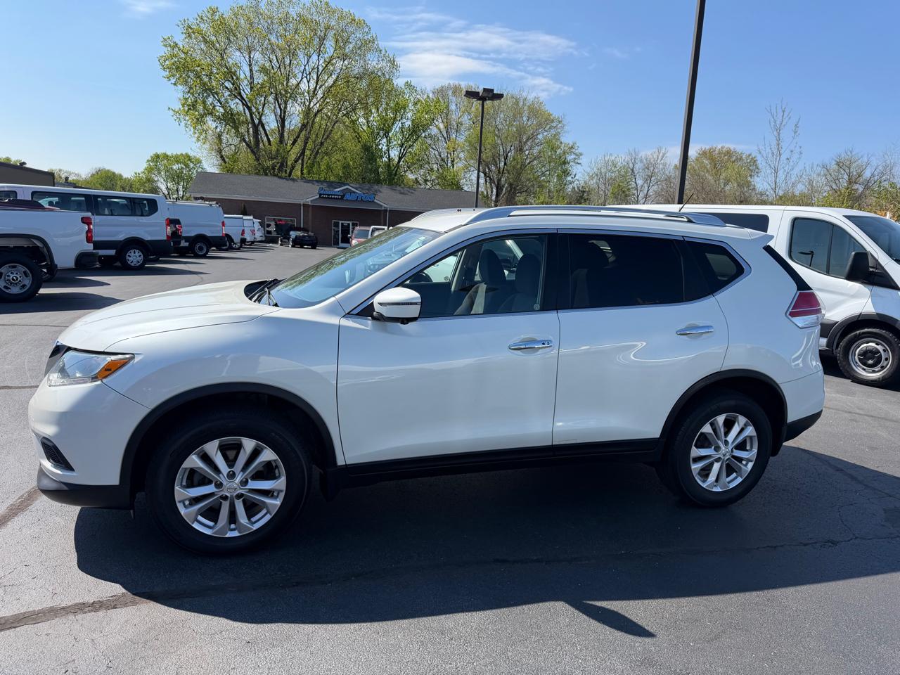 Nissan Rogue AWD 4dr SV 2016
