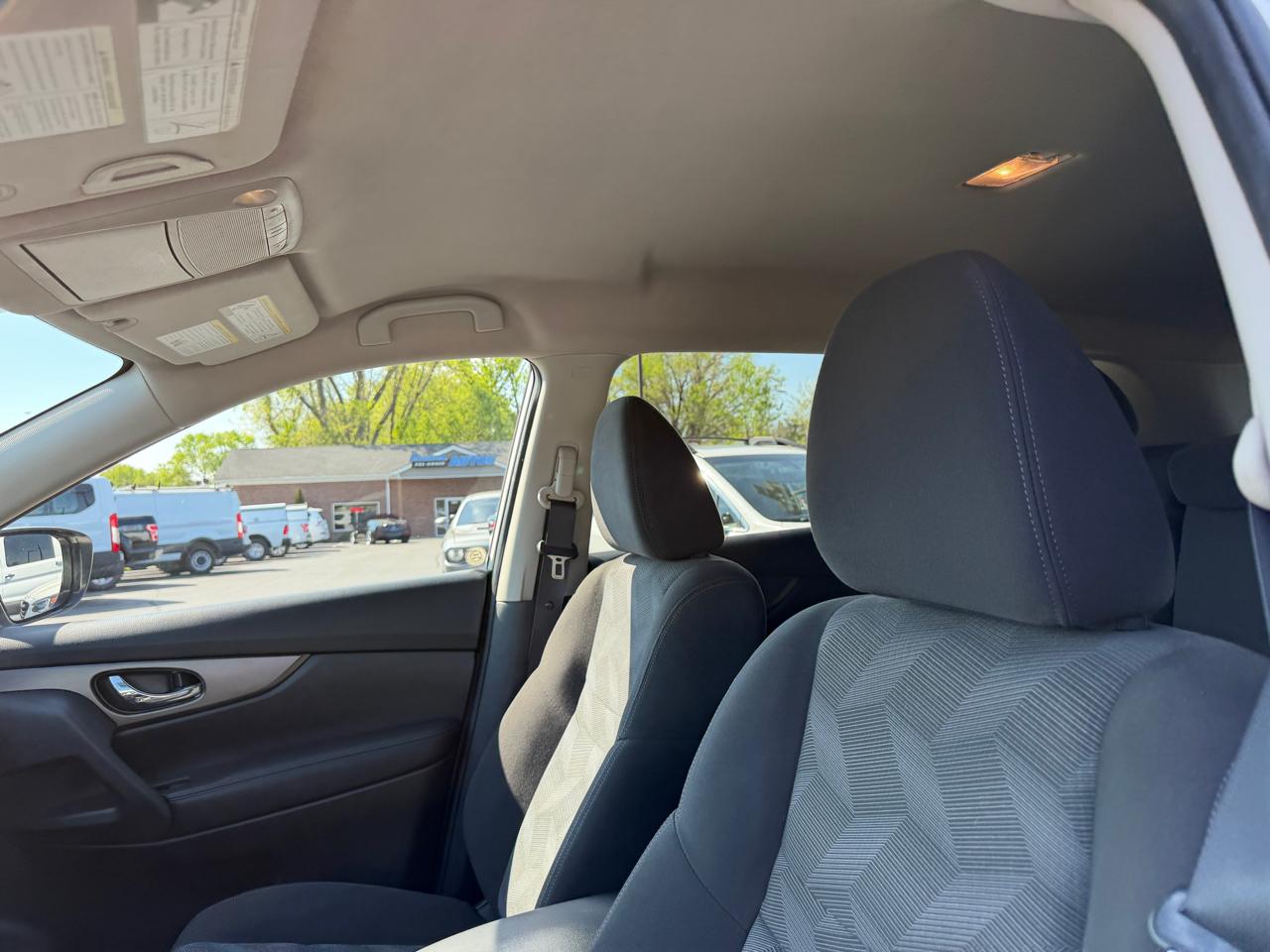 Nissan Rogue AWD 4dr SV 2016