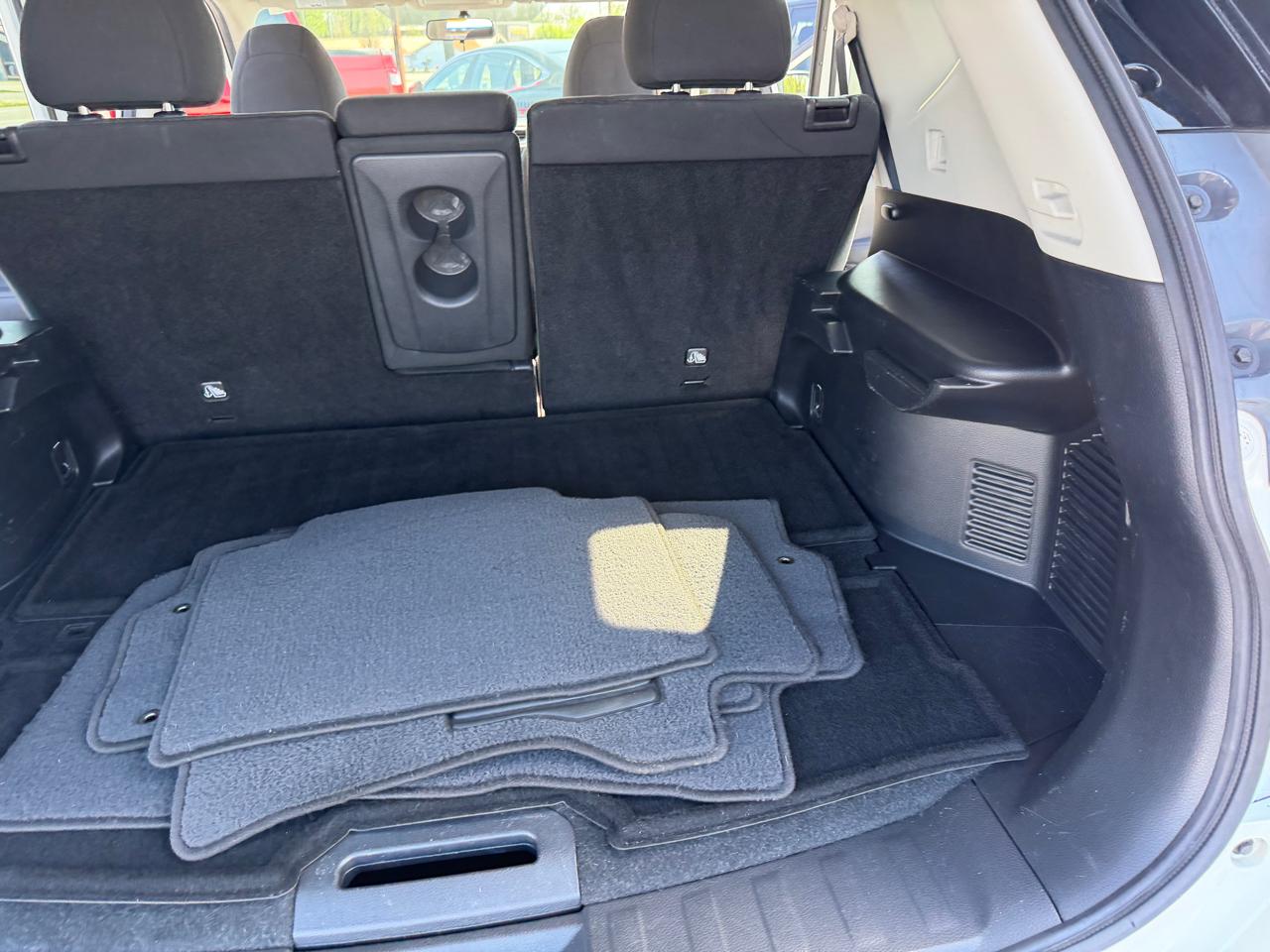 Nissan Rogue AWD 4dr SV 2016