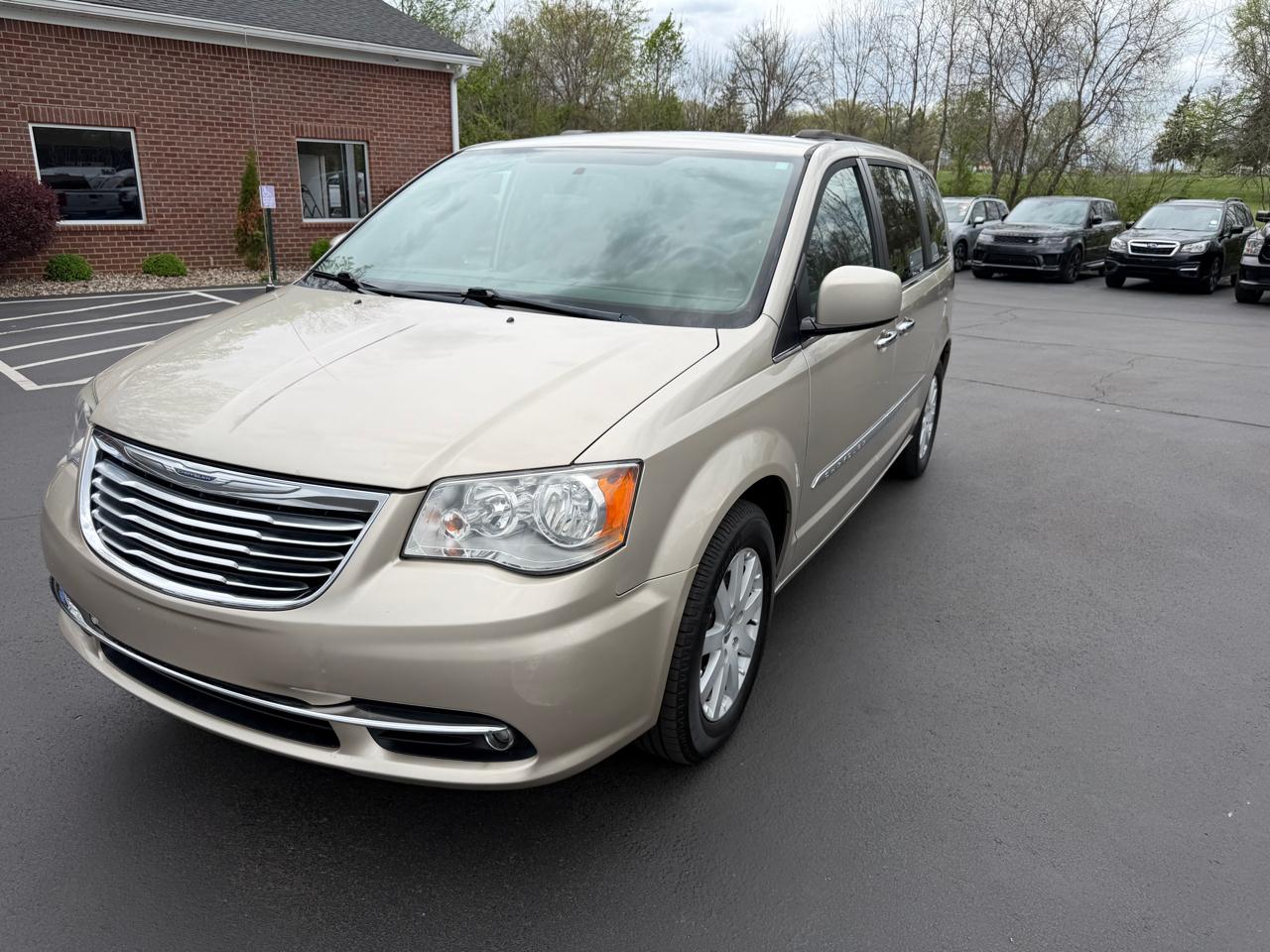 Chrysler Town & Country 4dr Wgn Touring 2016