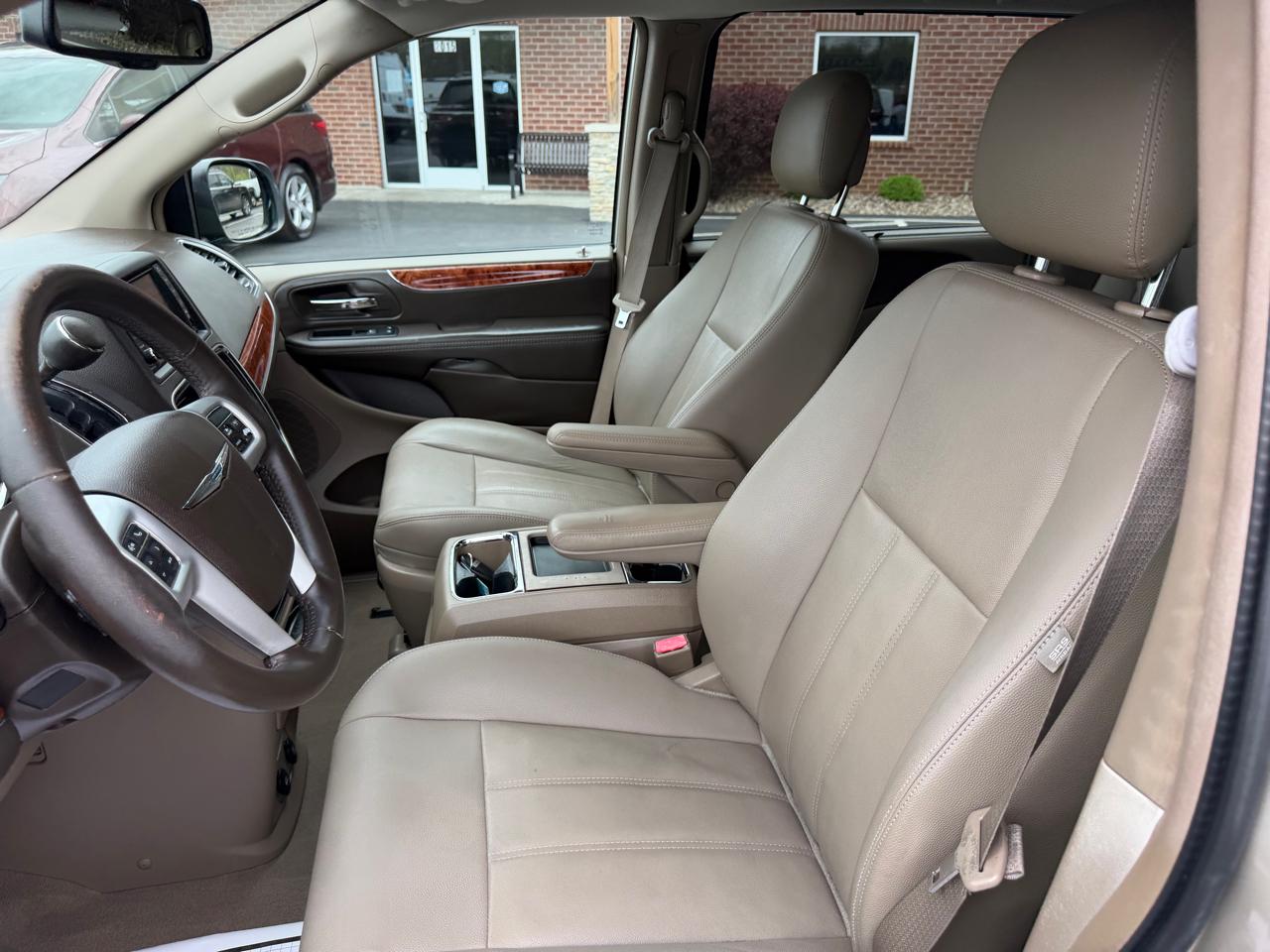 Chrysler Town & Country 4dr Wgn Touring 2016