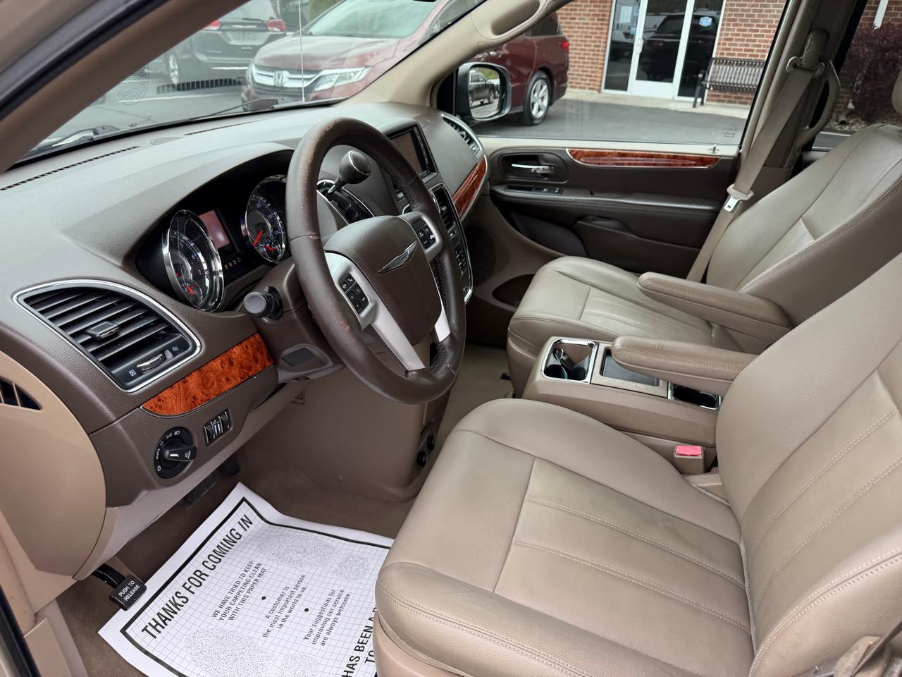 Chrysler Town & Country 4dr Wgn Touring 2016