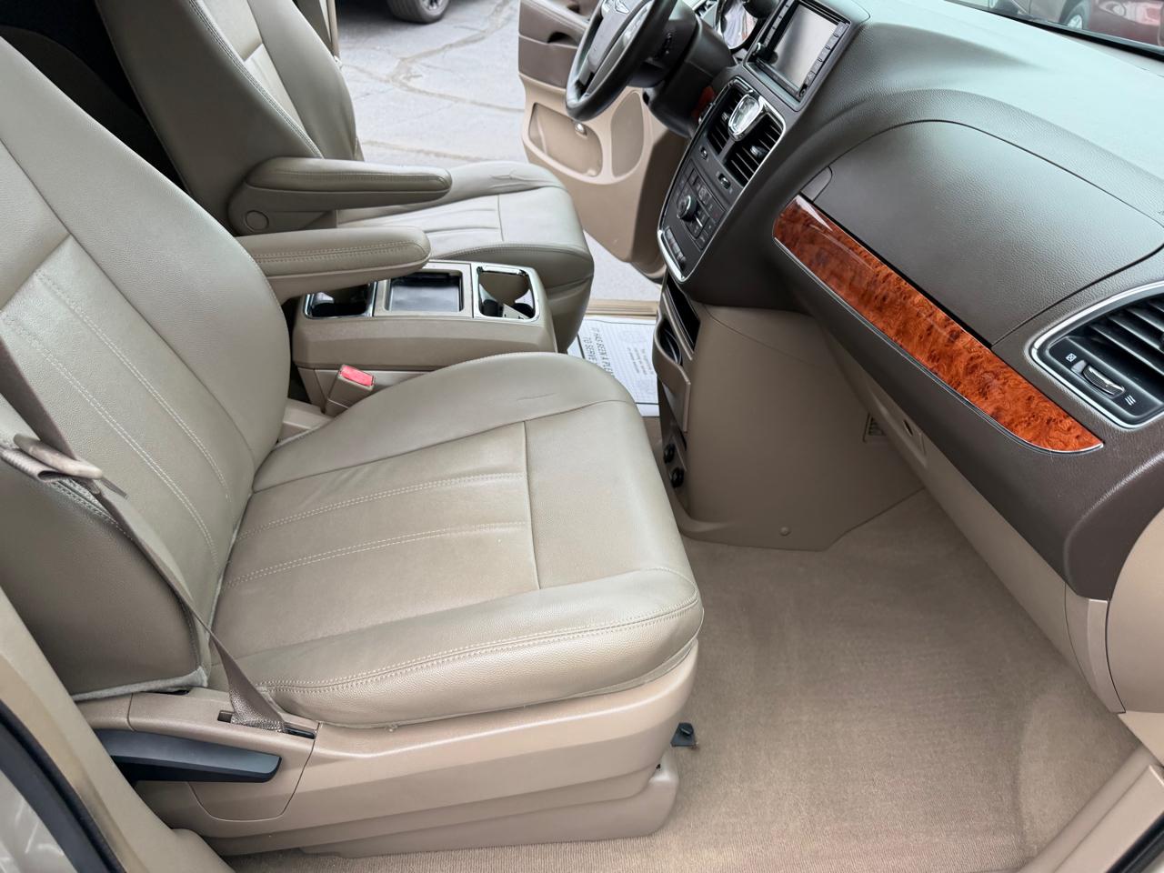 Chrysler Town & Country 4dr Wgn Touring 2016