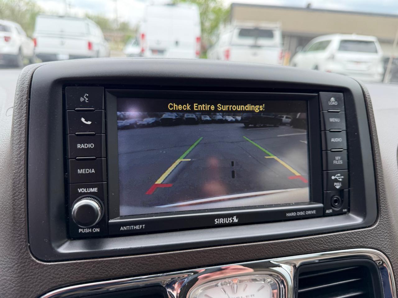 Chrysler Town & Country 4dr Wgn Touring 2016