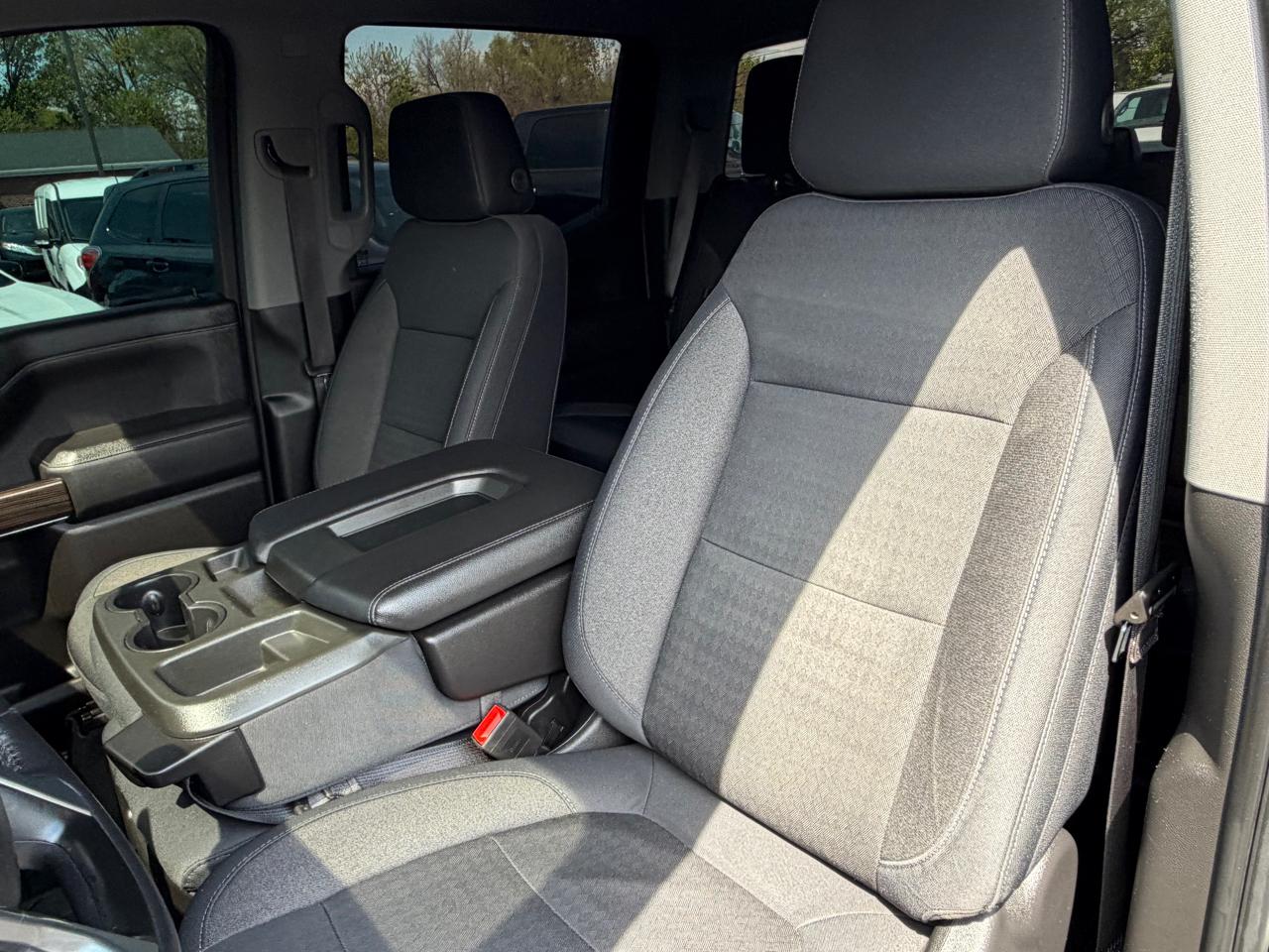 Chevrolet Silverado 1500 4WD Crew Cab 147" RST 2019