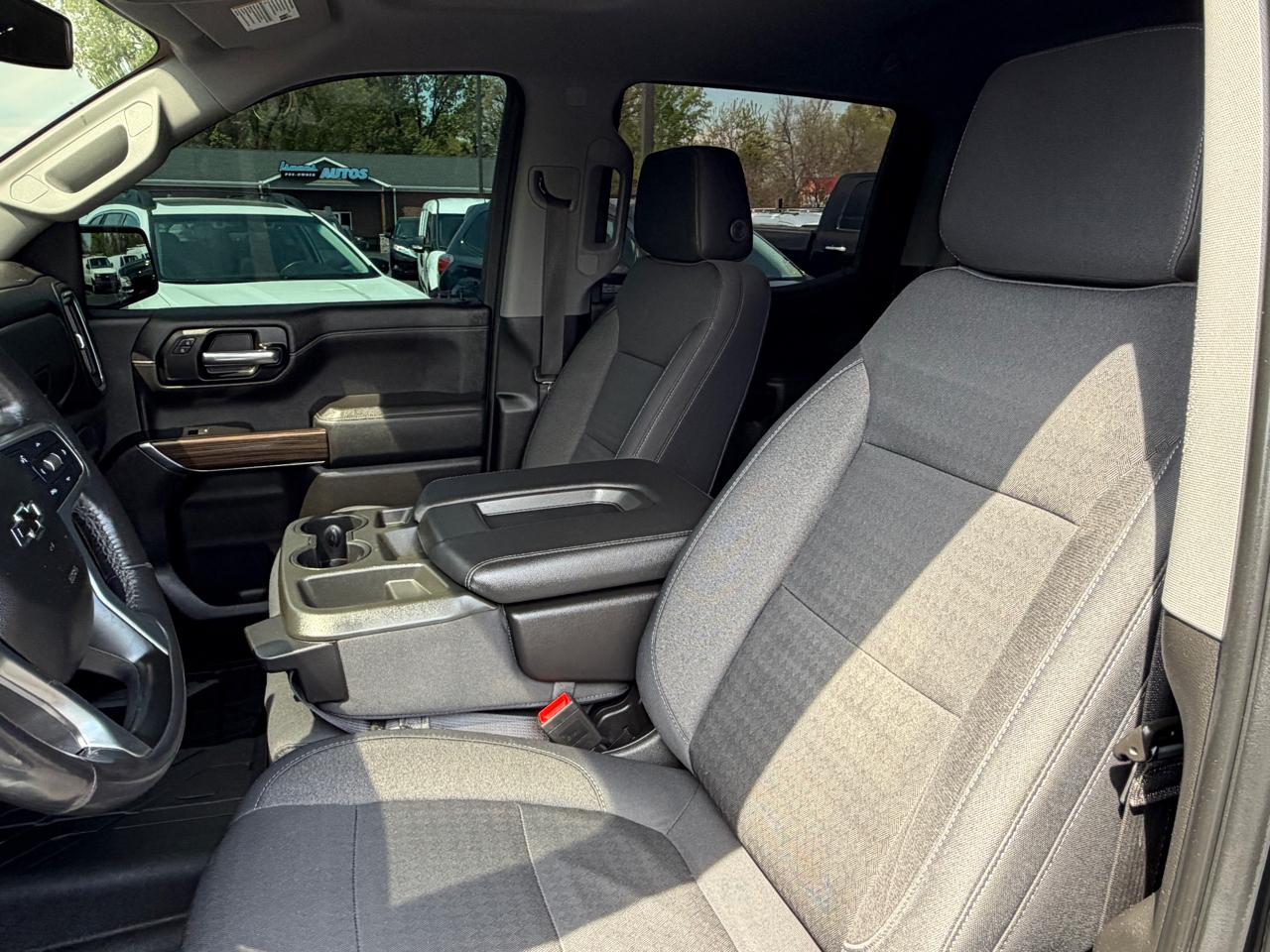 Chevrolet Silverado 1500 4WD Crew Cab 147" RST 2019