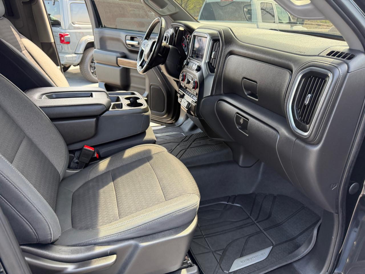 Chevrolet Silverado 1500 4WD Crew Cab 147" RST 2019