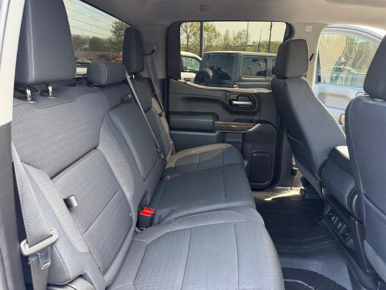 Chevrolet Silverado 1500 4WD Crew Cab 147" RST 2019