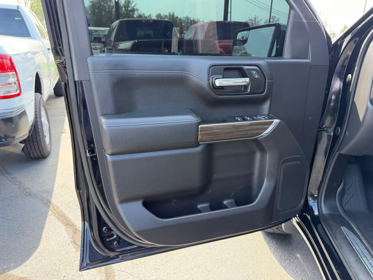 Chevrolet Silverado 1500 4WD Crew Cab 147" RST 2019