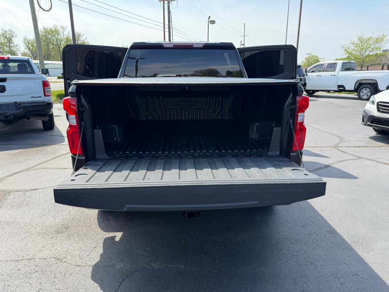 Chevrolet Silverado 1500 4WD Crew Cab 147" RST 2019