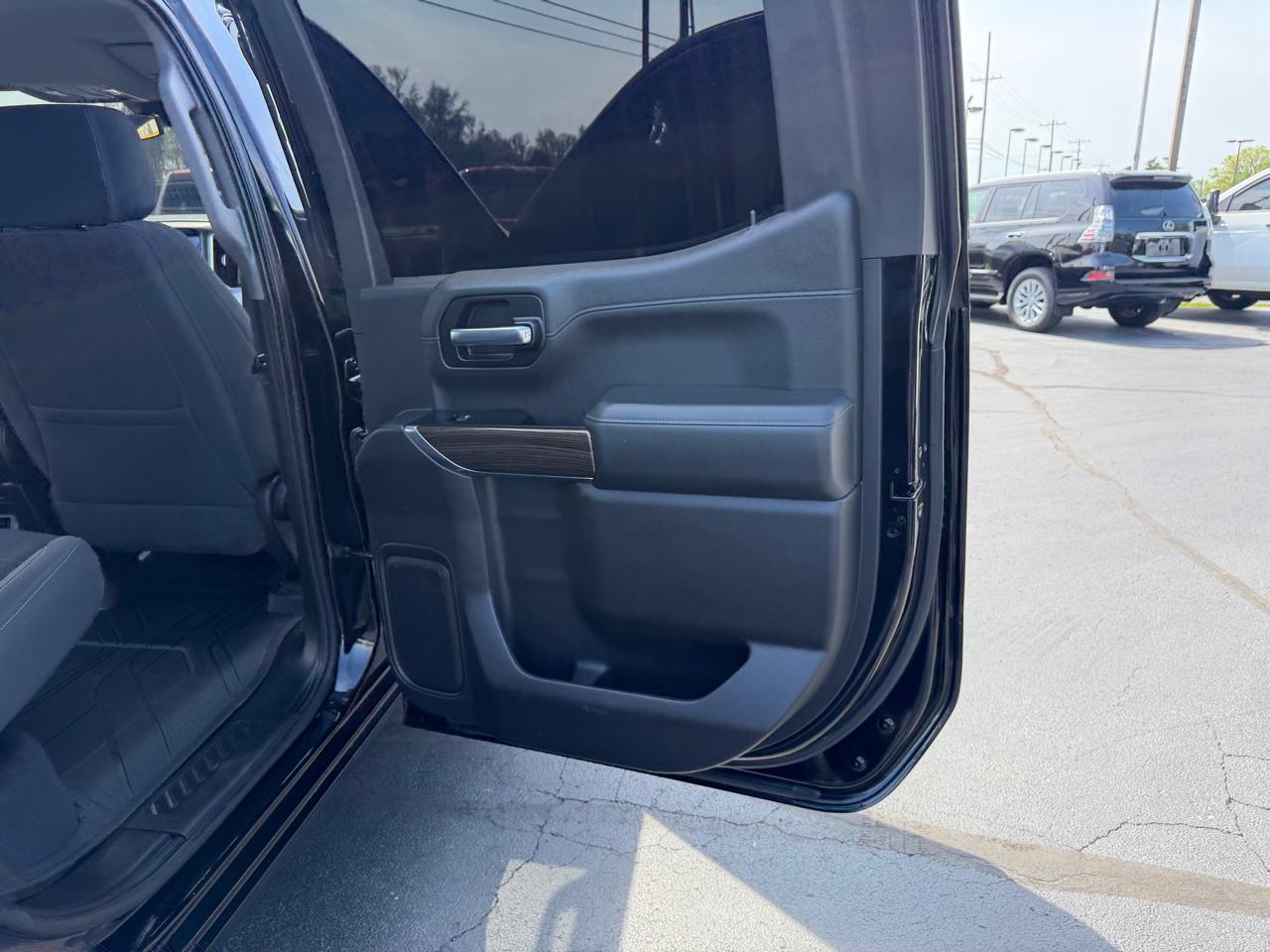 Chevrolet Silverado 1500 4WD Crew Cab 147" RST 2019