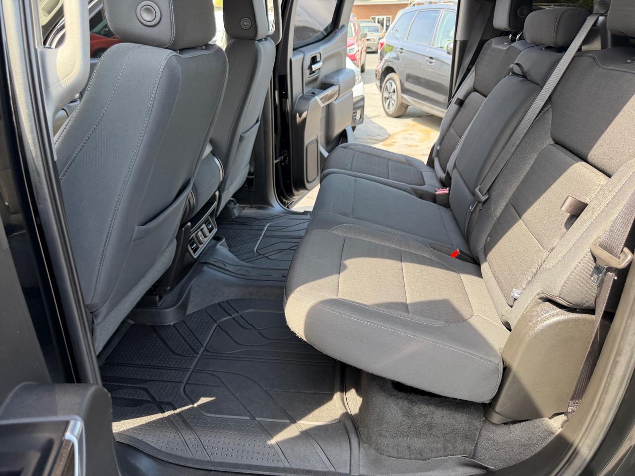 Chevrolet Silverado 1500 4WD Crew Cab 147" RST 2019