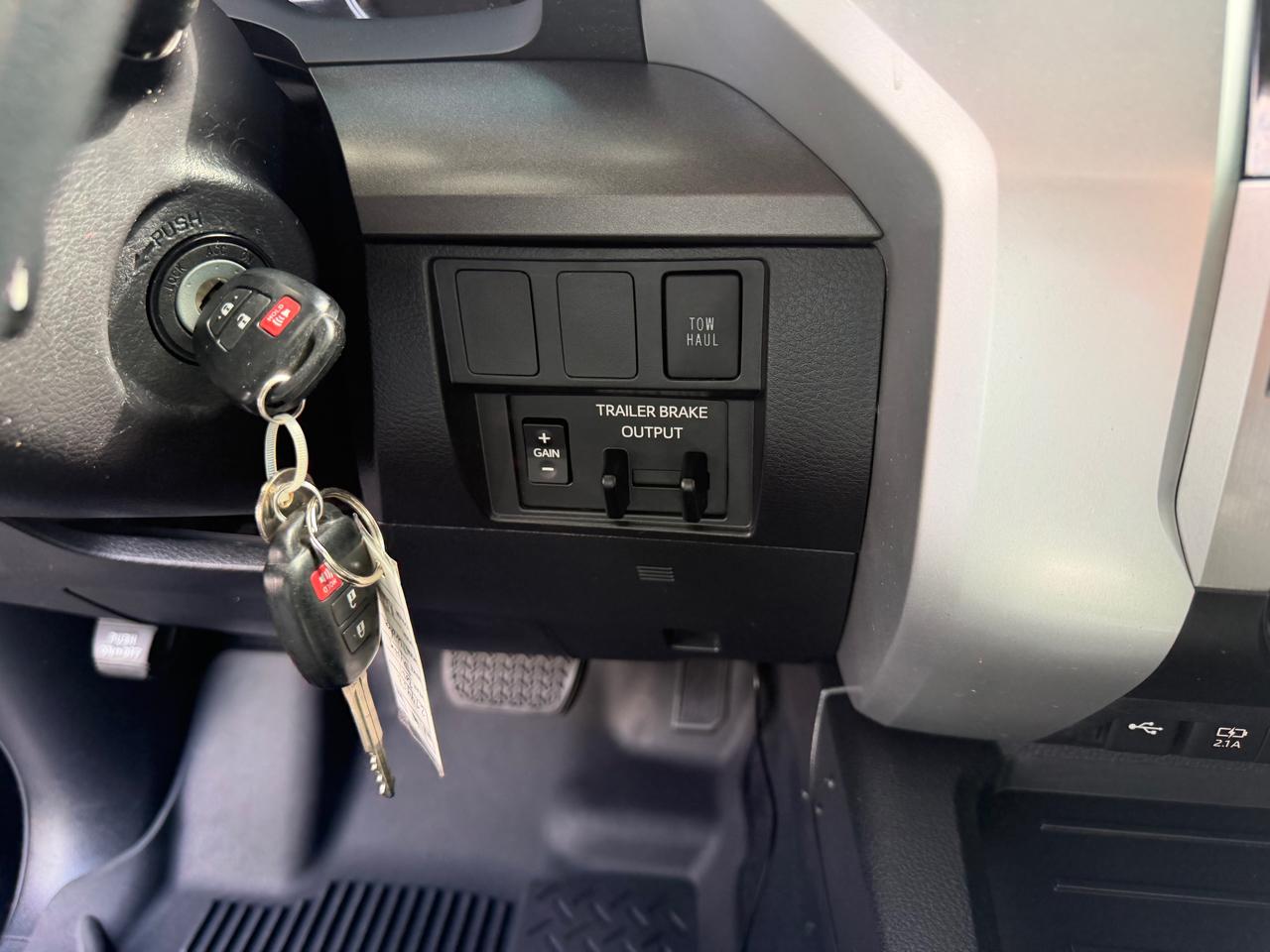 Toyota Tundra 2WD SR5 Double Cab 6.5' Bed 5.7L (Natl) 2021