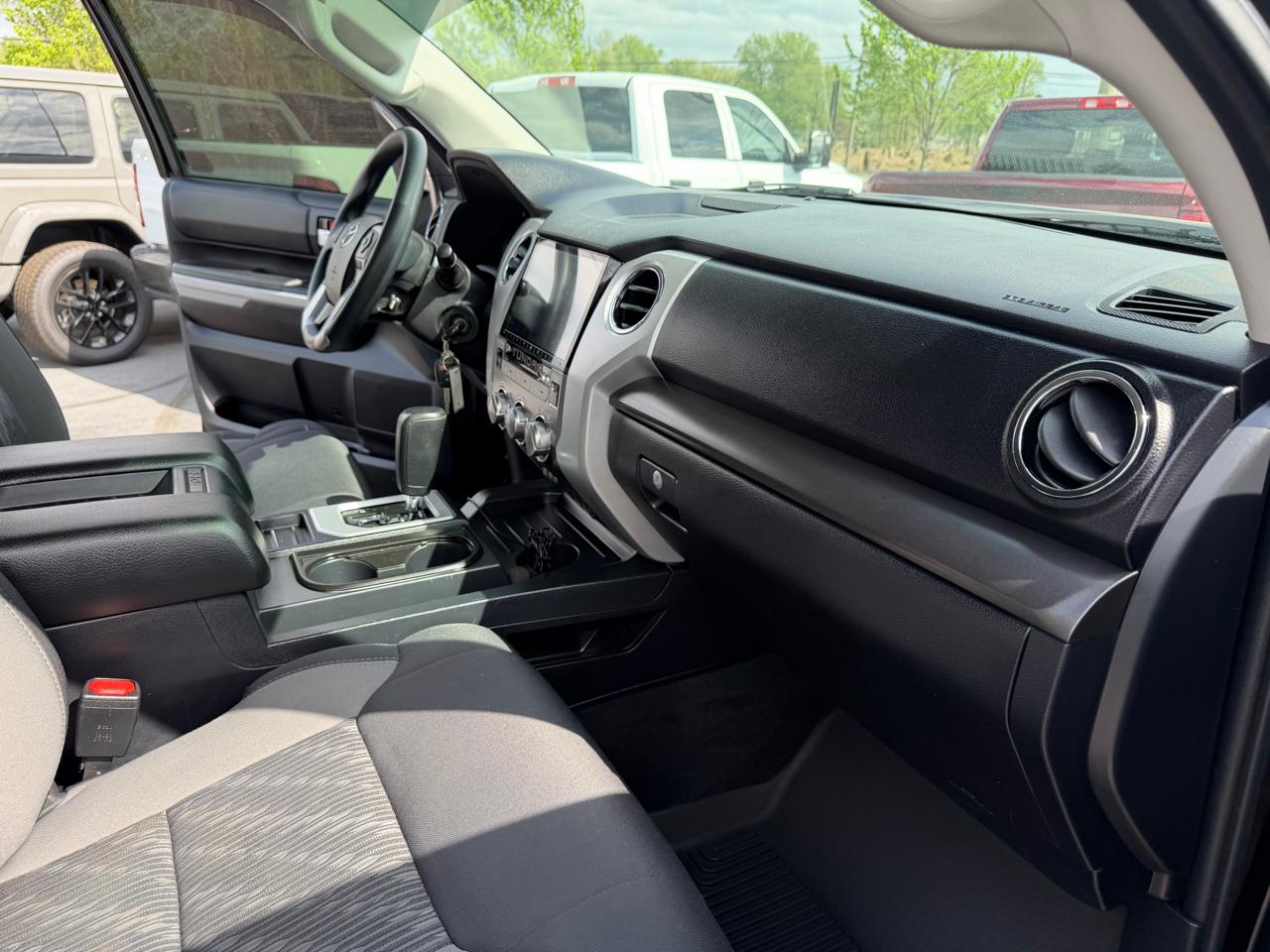 Toyota Tundra 2WD SR5 Double Cab 6.5' Bed 5.7L (Natl) 2021