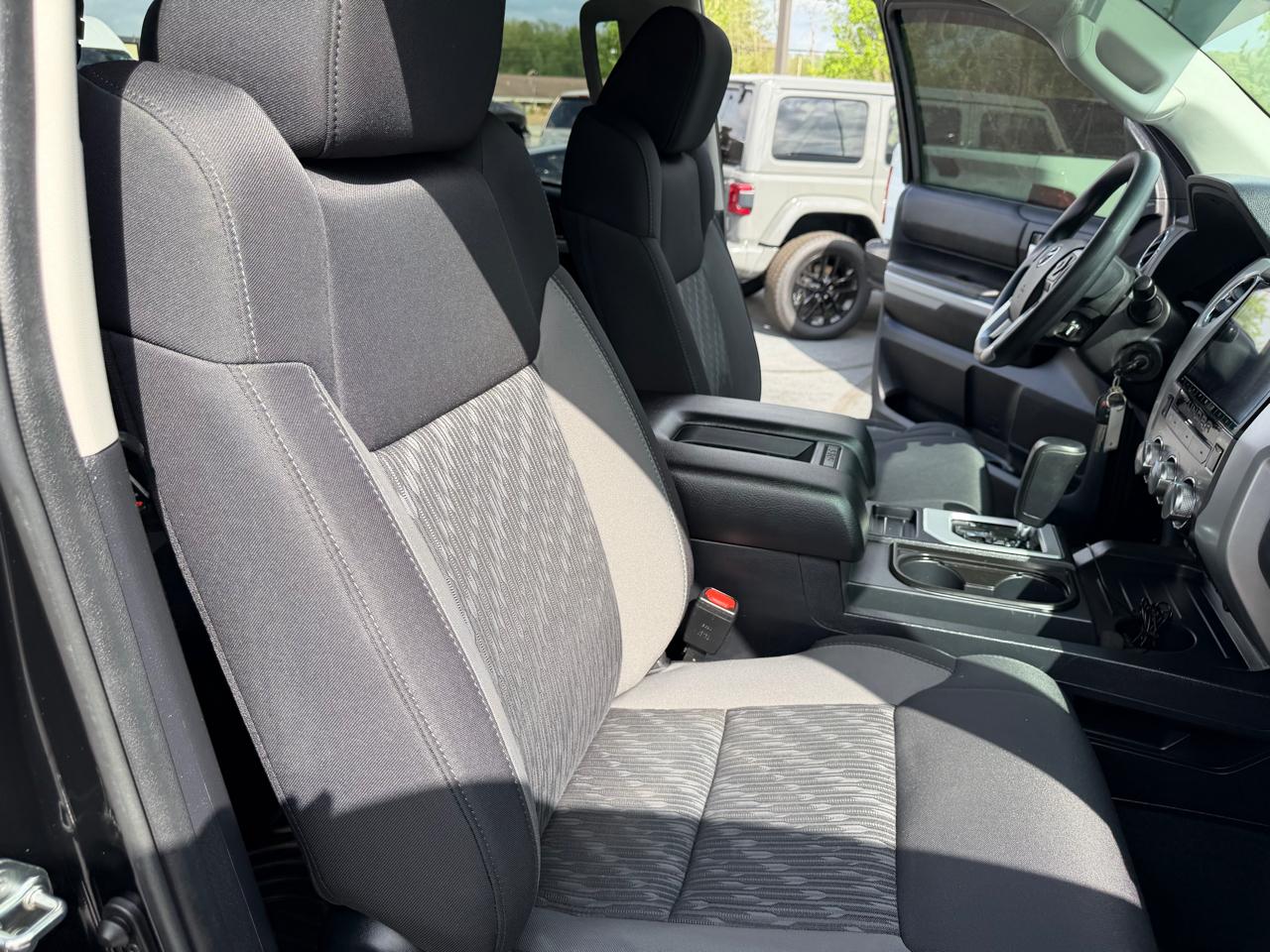 Toyota Tundra 2WD SR5 Double Cab 6.5' Bed 5.7L (Natl) 2021