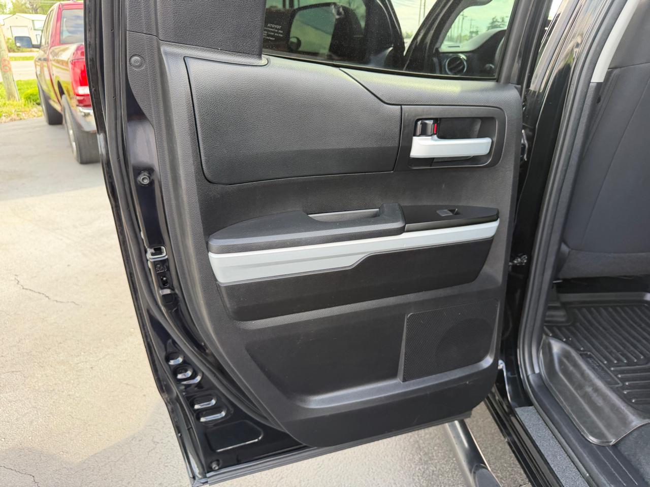 Toyota Tundra 2WD SR5 Double Cab 6.5' Bed 5.7L (Natl) 2021