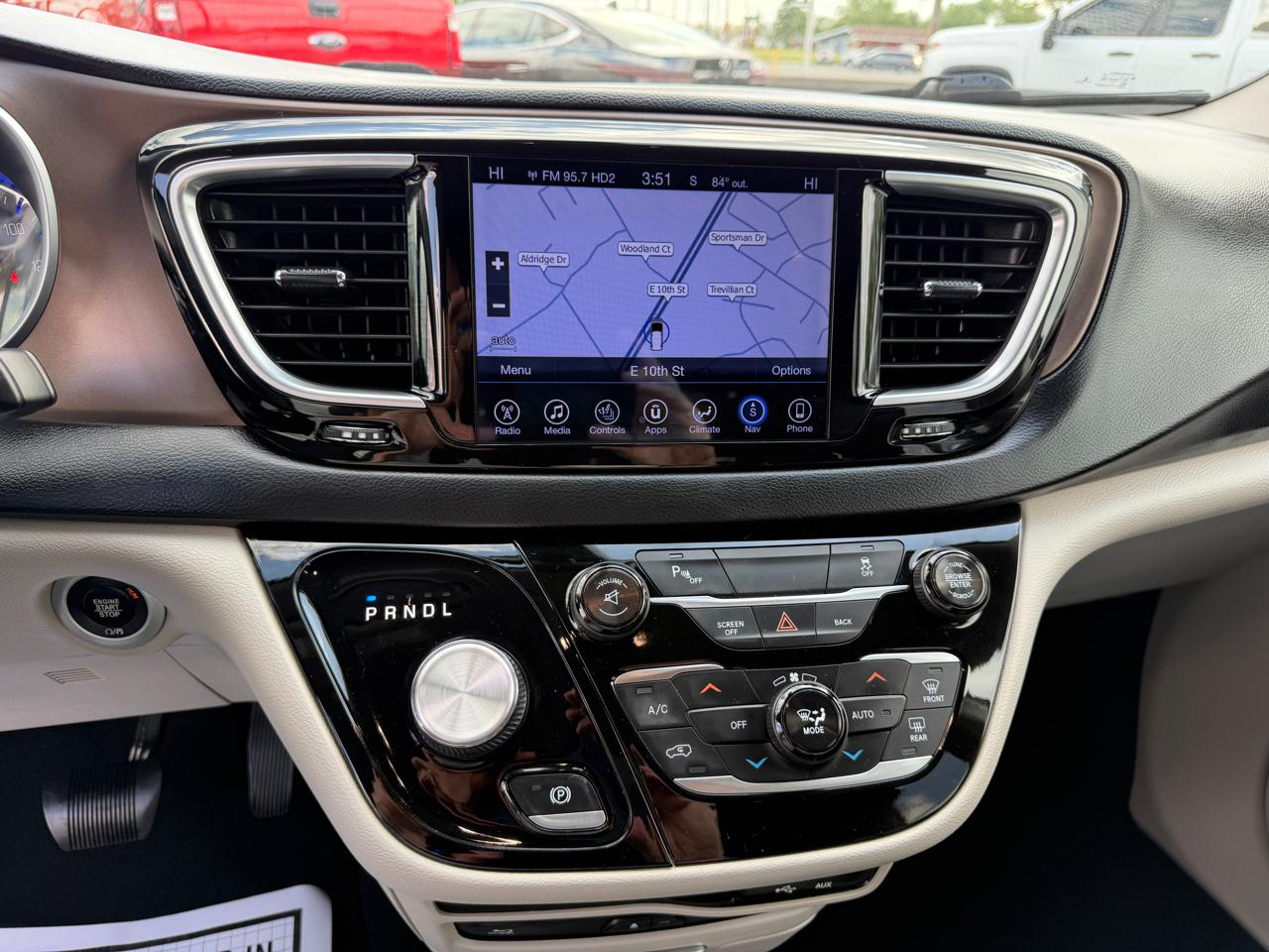 Chrysler Pacifica Touring-L Plus FWD 2017