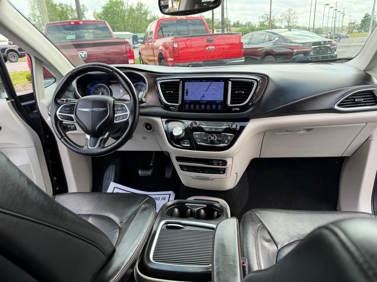 Chrysler Pacifica Touring-L Plus FWD 2017