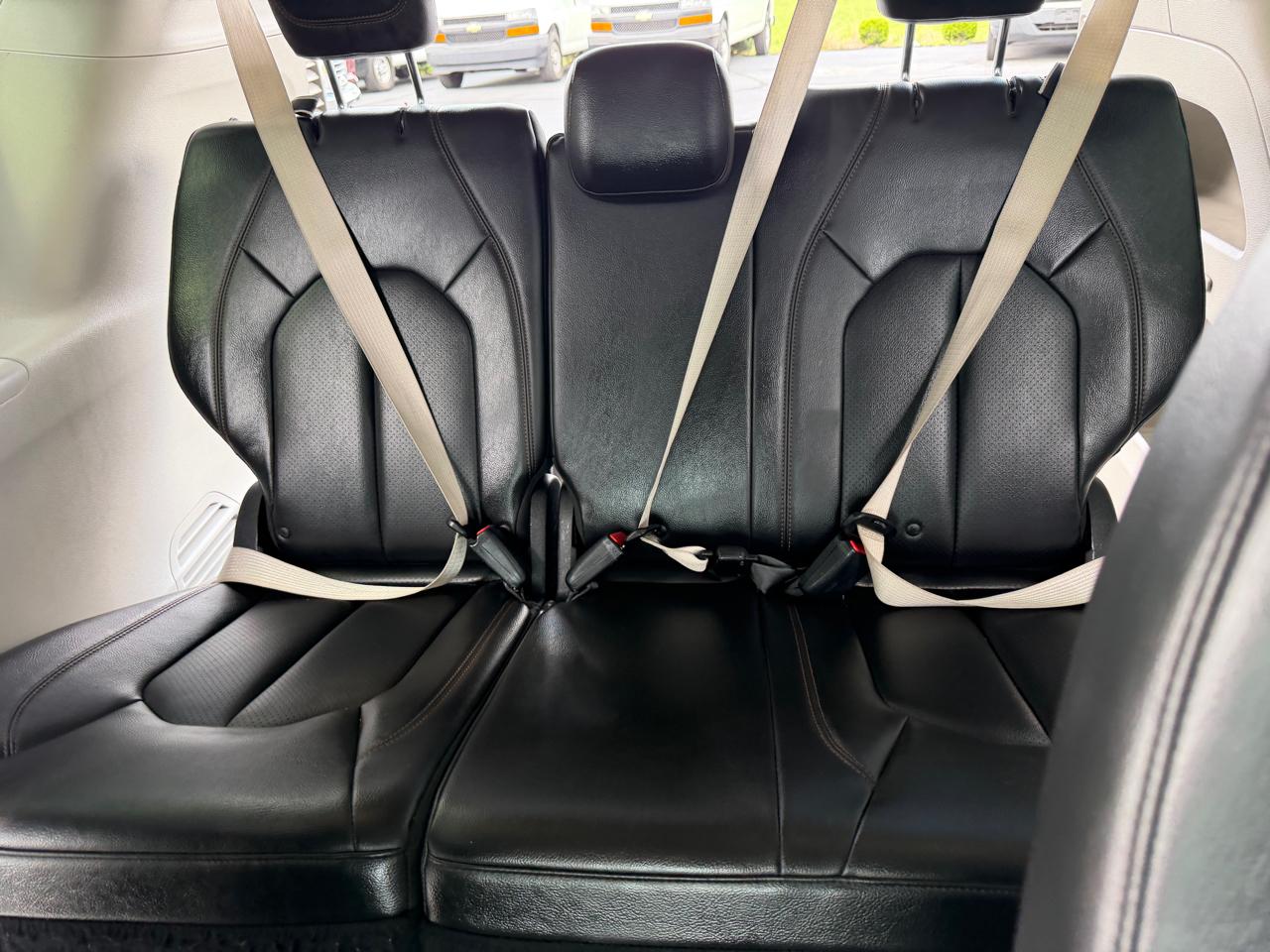 Chrysler Pacifica Touring-L Plus FWD 2017